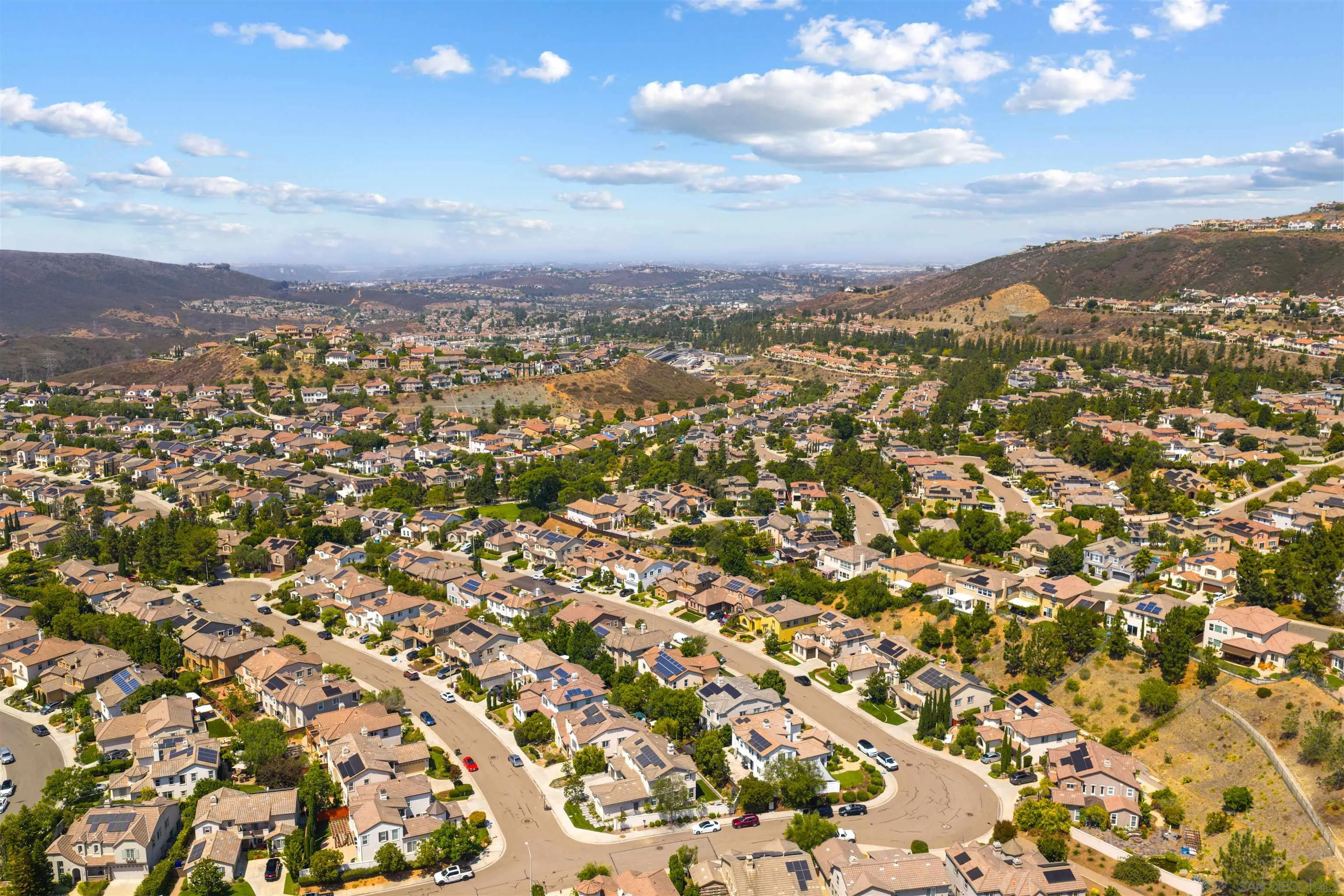 https://cdn.realtyfeed.com/cdn/127/250035825/8b293120b78221faf1b54b988ab6891e.webp