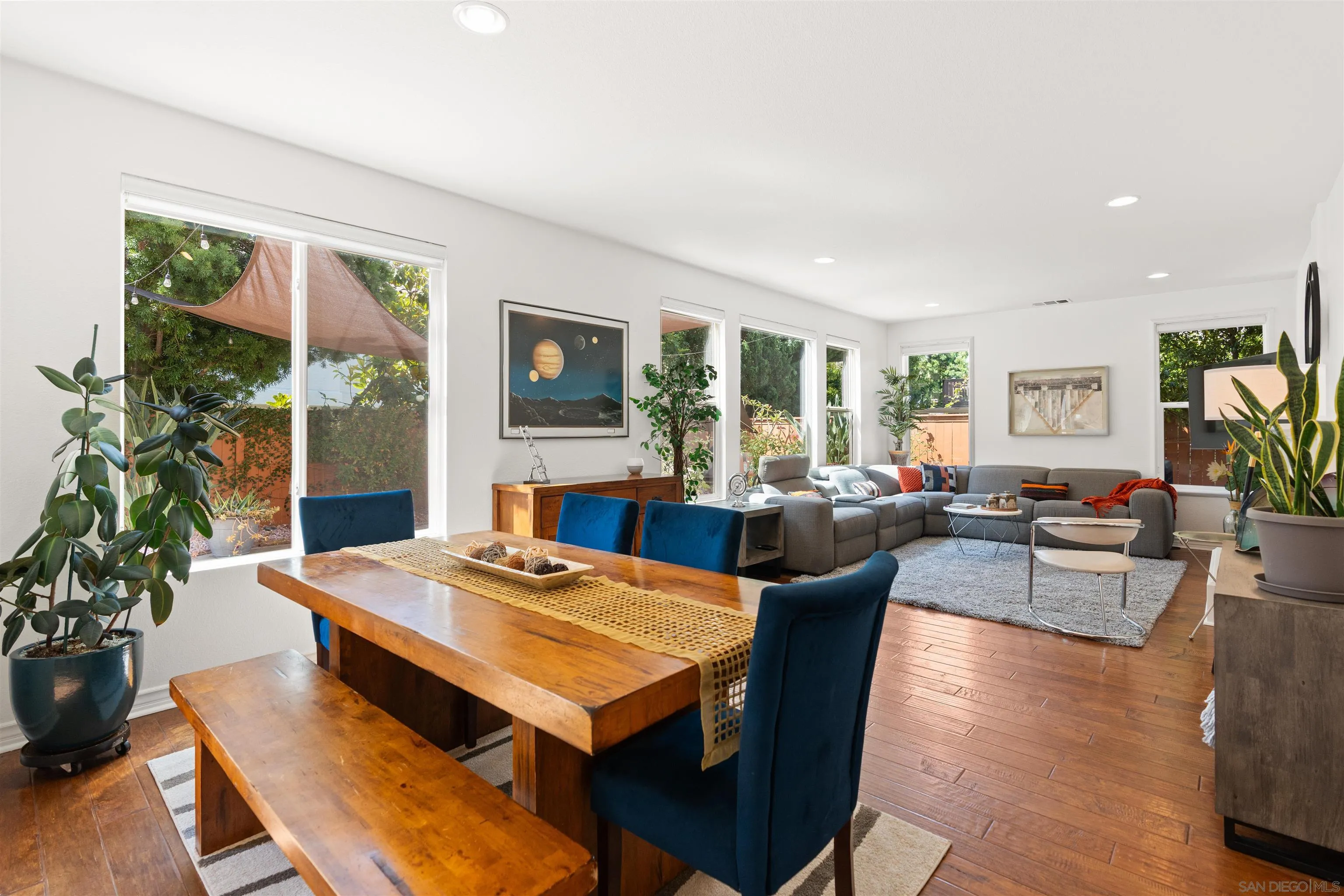 https://cdn.realtyfeed.com/cdn/127/250035825/a7d8d6d84a0d6d0b915a3a00a3f6292e.webp