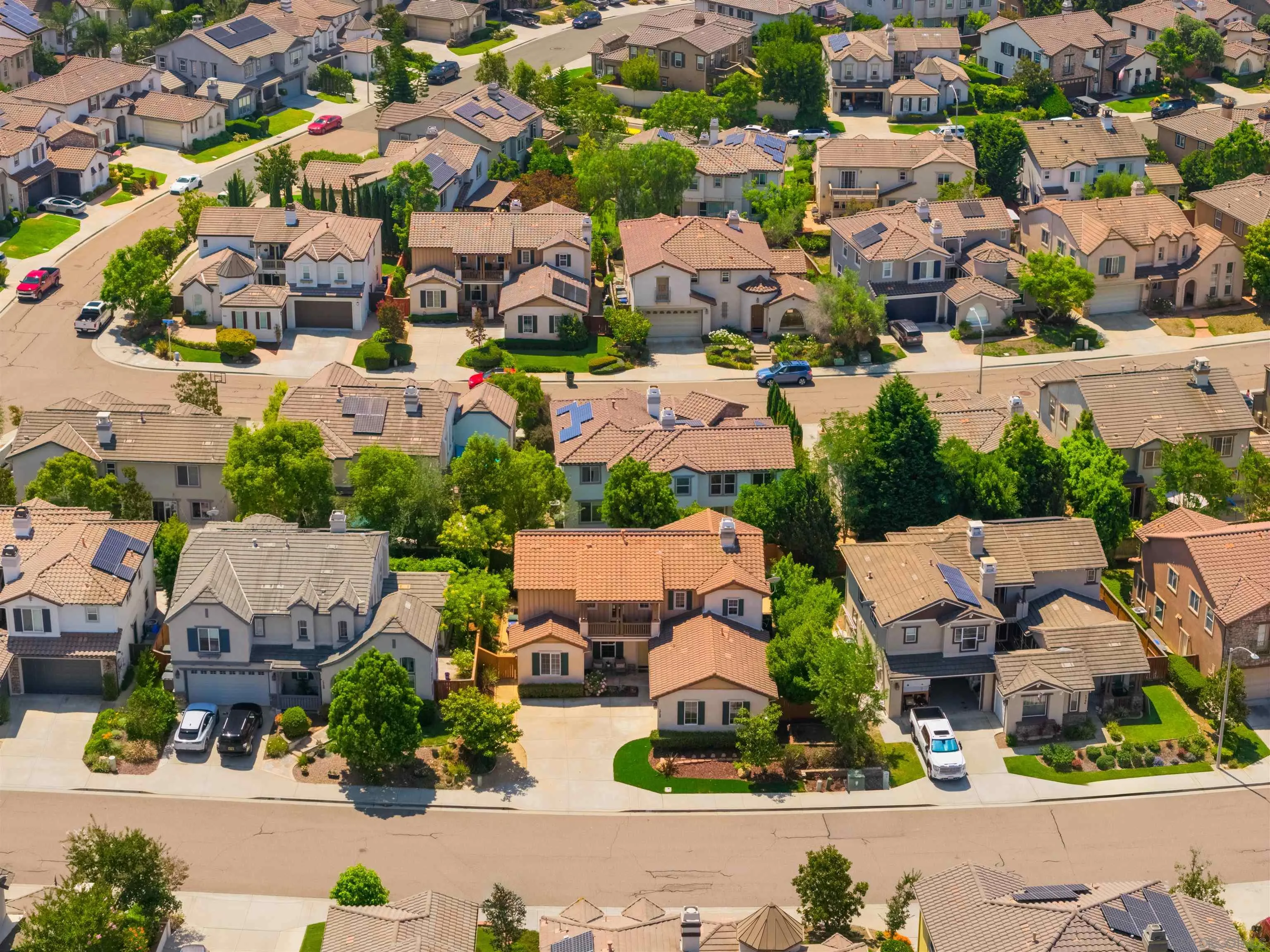 https://cdn.realtyfeed.com/cdn/127/250035825/b39130185434f21c7468599d1ce6bf17.webp