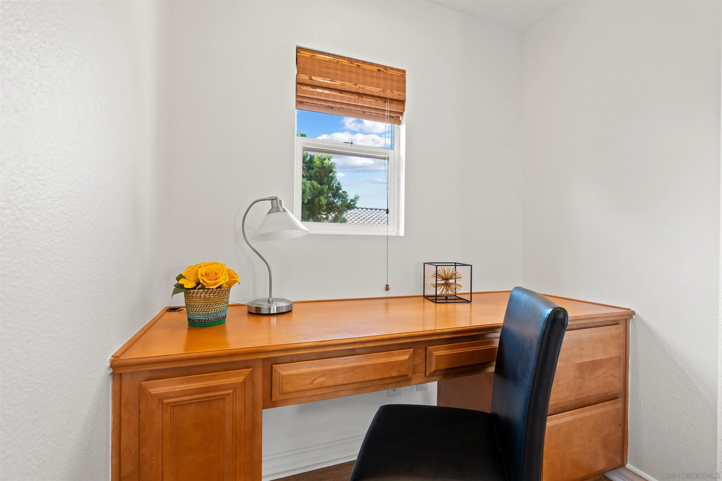 https://cdn.realtyfeed.com/cdn/127/250035825/e8cd057e7724716c2600a75582da1af1.webp