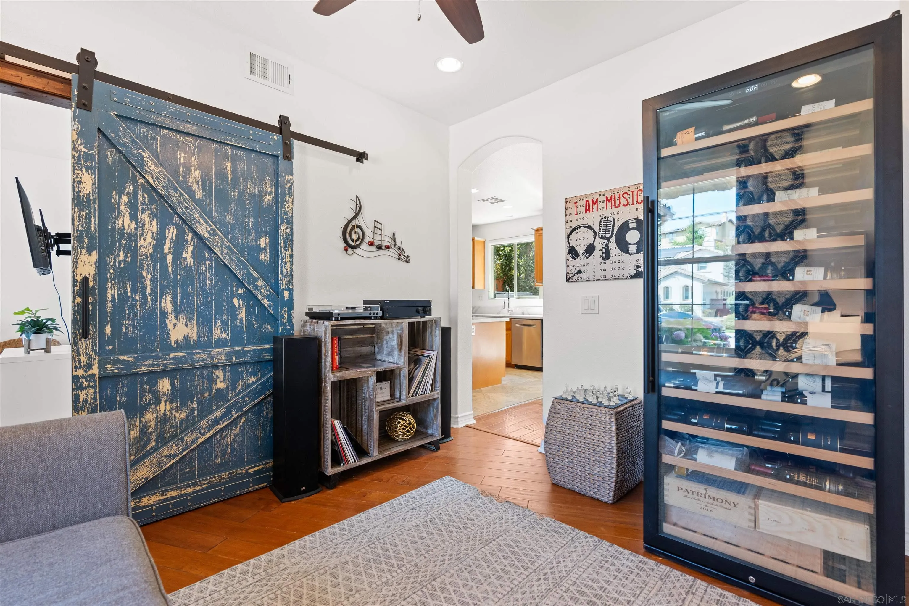 https://cdn.realtyfeed.com/cdn/127/250035825/f7b7718e0ced3a2ba6bae66d66b871f2.webp