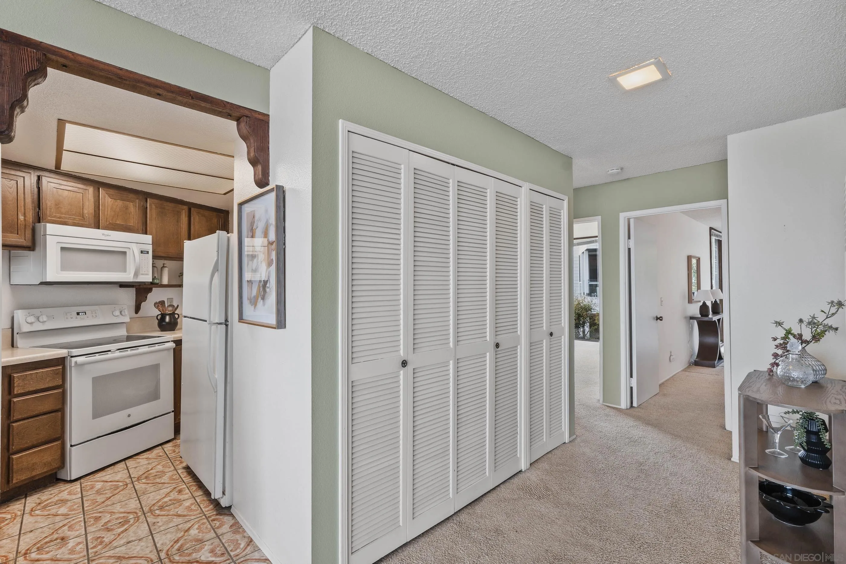 Photo #10: 250035827 Listing: Photo #10