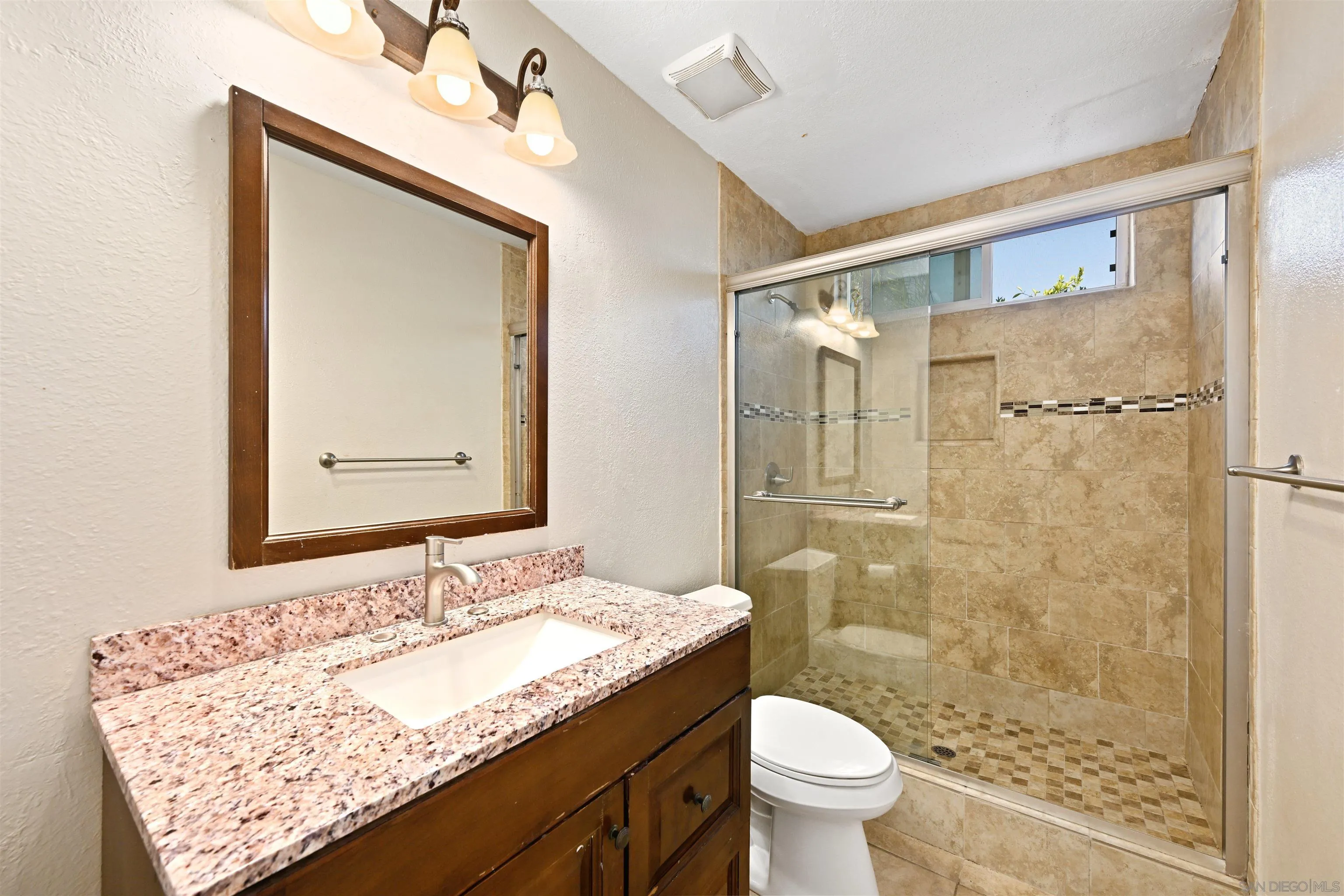 Photo #10: 250035830 Listing: Photo #10