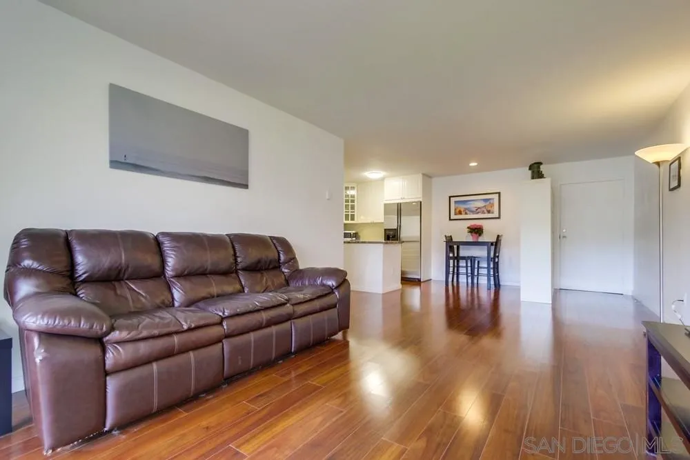 Photo #6: 250035831 Listing 