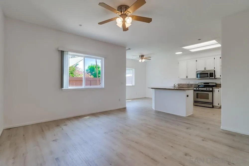 Photo #3: 250035842 Listing 