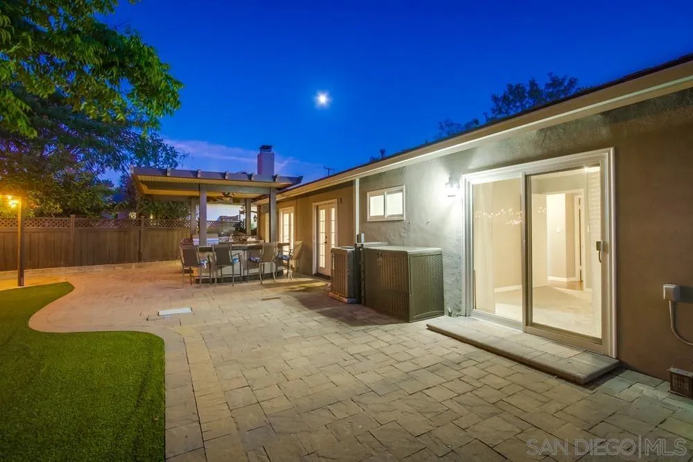 https://cdn.realtyfeed.com/cdn/127/250035844/02a23b684fd25be4fc9327d35a433bda.webp