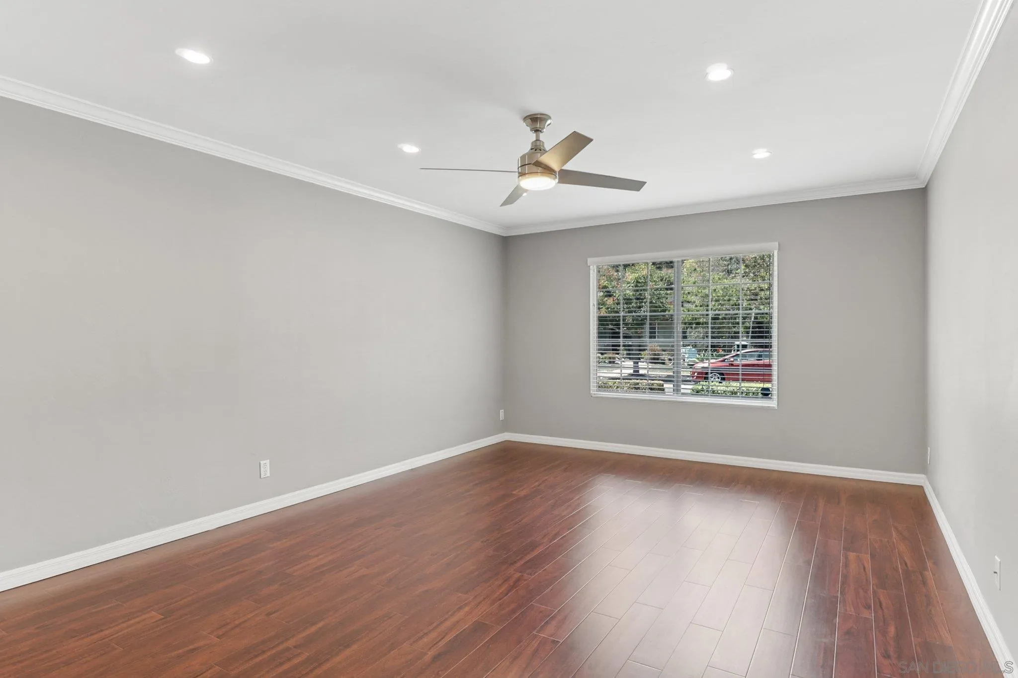https://cdn.realtyfeed.com/cdn/127/250035844/aa96b8da82354dedd3564e516e011ce5.webp