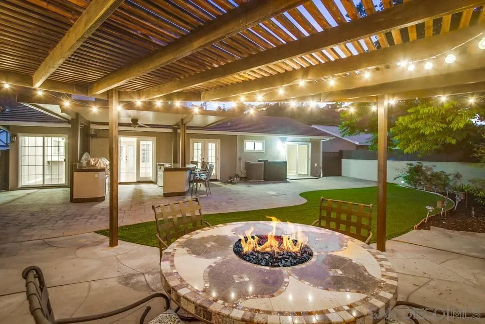 https://cdn.realtyfeed.com/cdn/127/250035844/b4b885c55dfa88ebdb9c75225879138d.webp