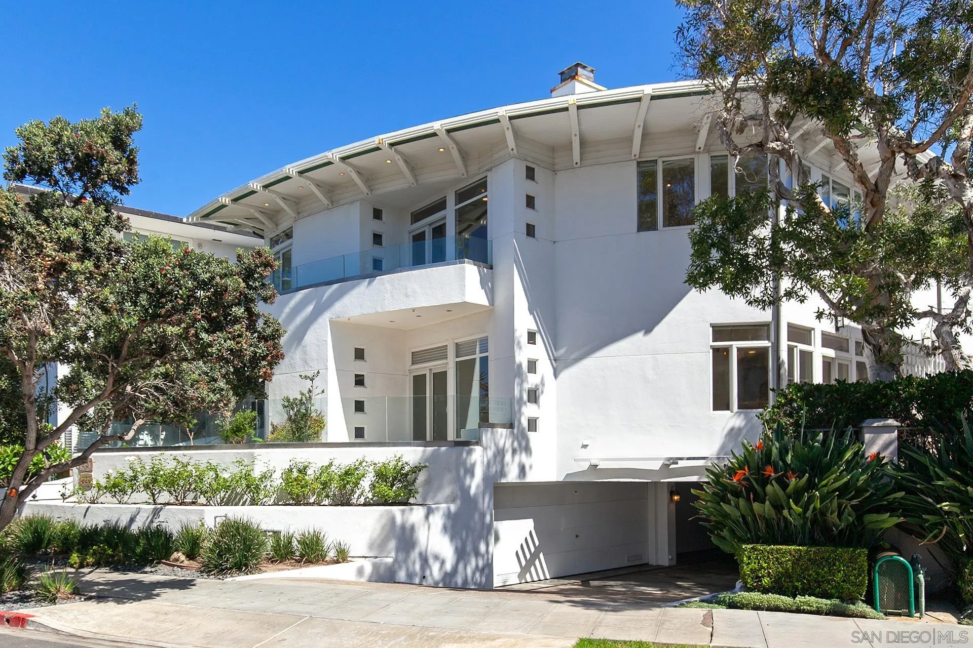 Photo #3: 250035854 Listing 
