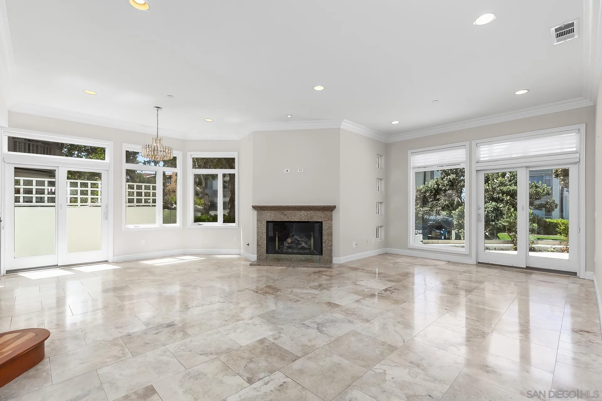 https://cdn.realtyfeed.com/cdn/127/250035854/33bd845e39db72b5d64e7907ec9d08f4.webp