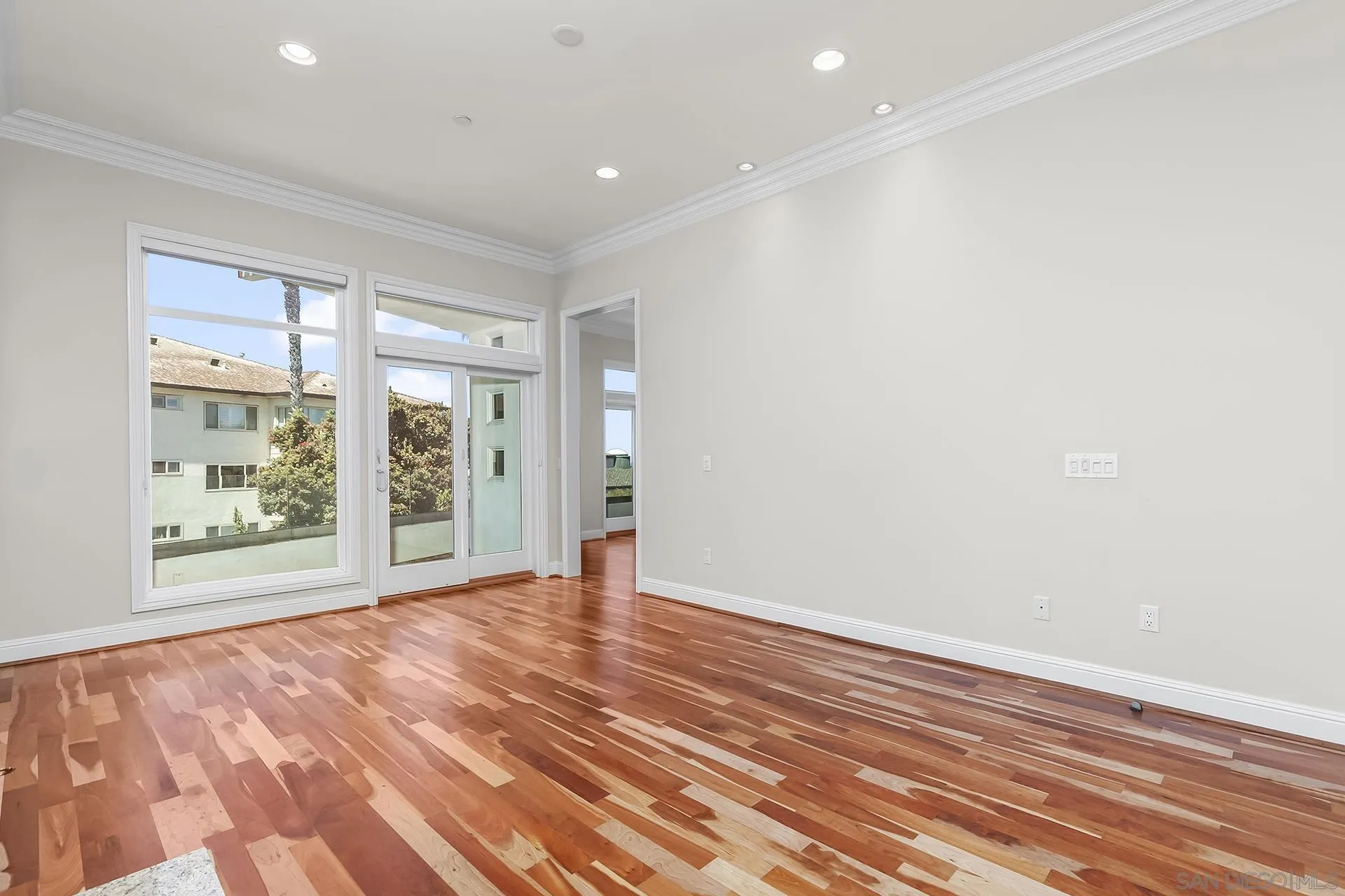 https://cdn.realtyfeed.com/cdn/127/250035854/3cc35bf22c690bd1d8878b209575d71c.webp