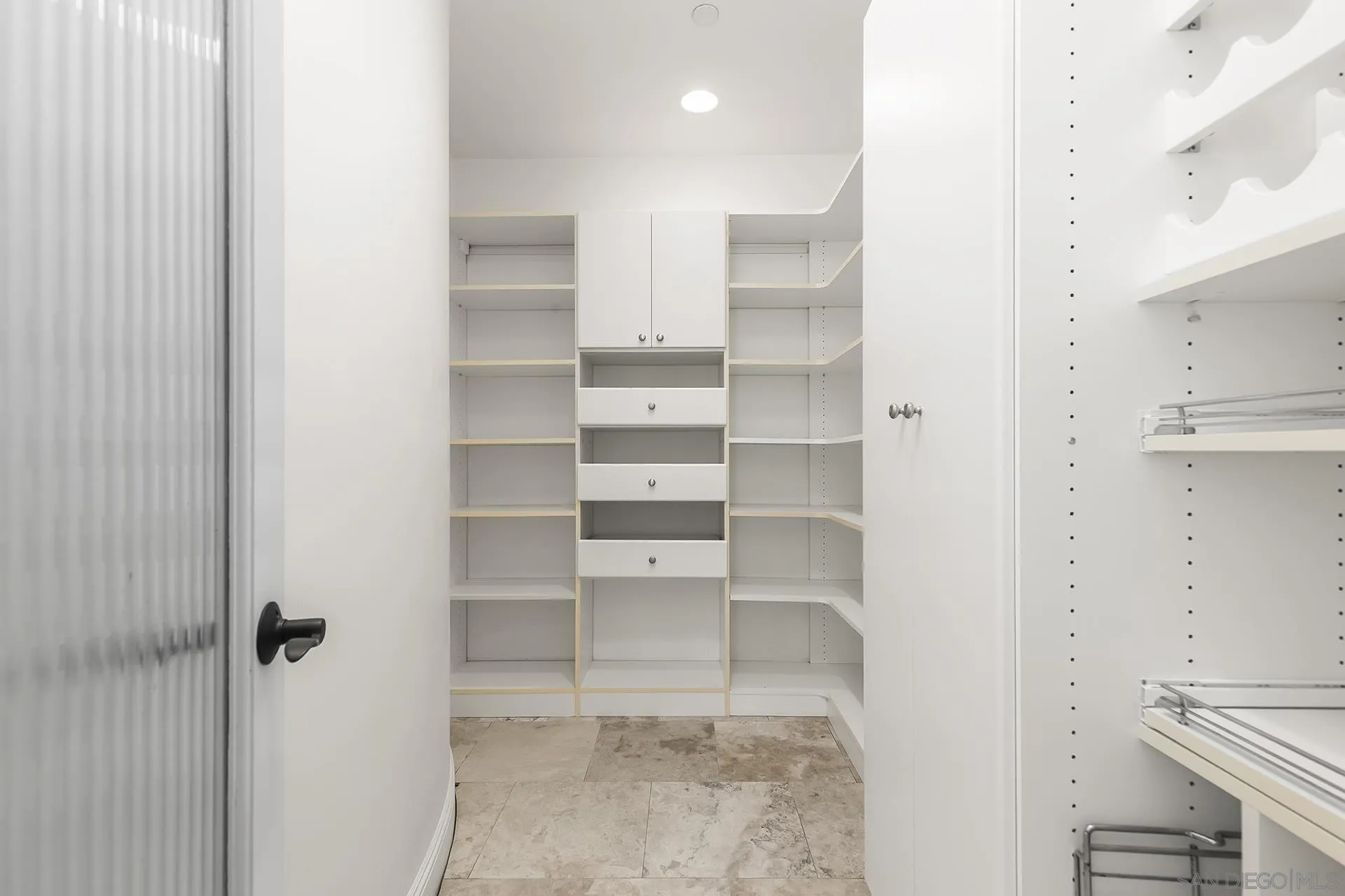 https://cdn.realtyfeed.com/cdn/127/250035854/5abce6d0f50bdb2697888c9528c1b802.webp