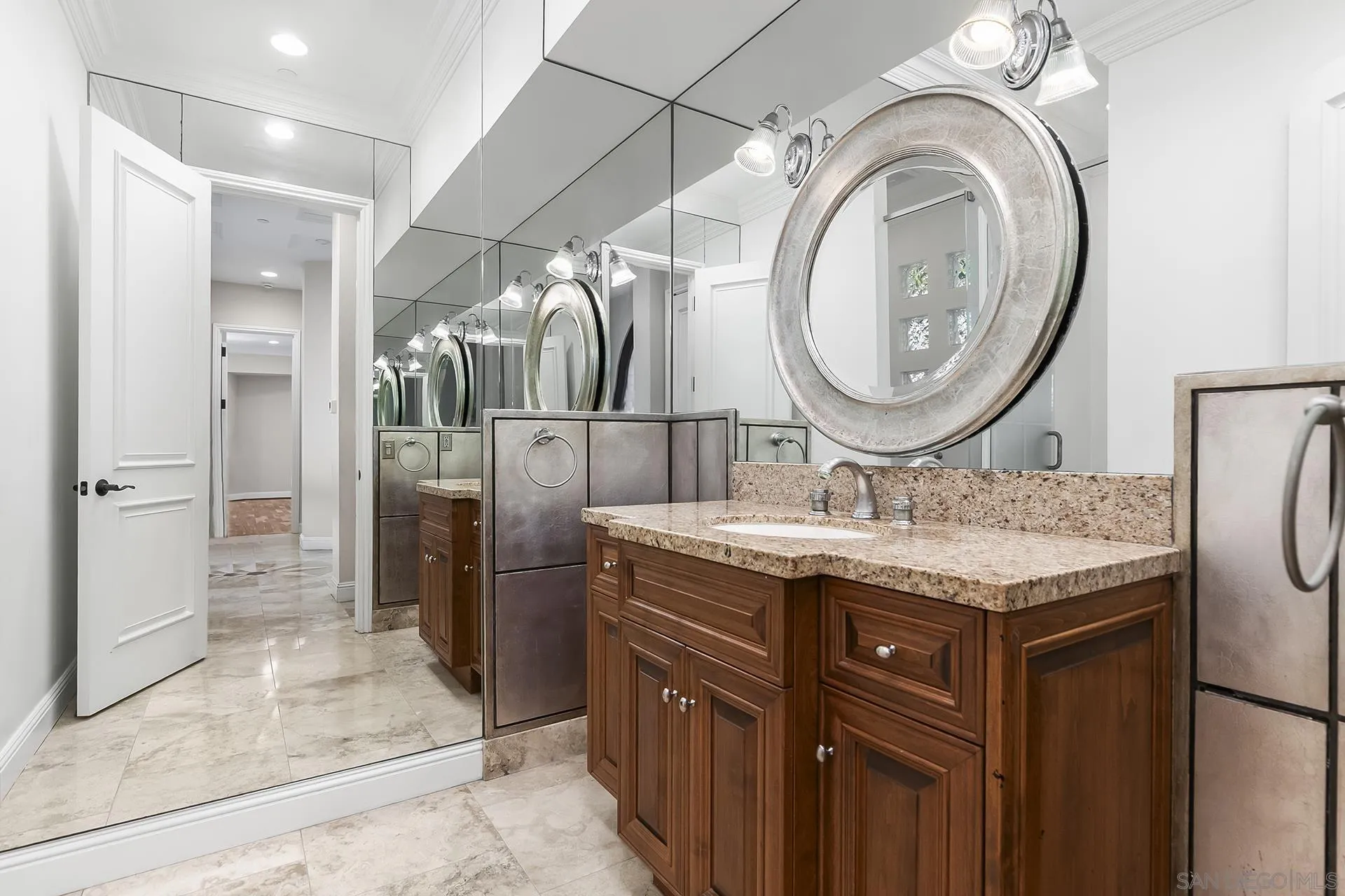 https://cdn.realtyfeed.com/cdn/127/250035854/5eec926d2e4c4f16348c8fd777d4970a.webp