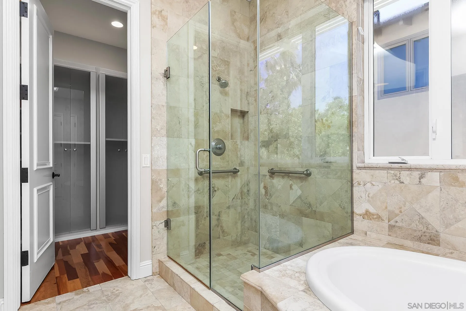 https://cdn.realtyfeed.com/cdn/127/250035854/6d7a65a8fb4f3cae00d454cf4c0a2369.webp
