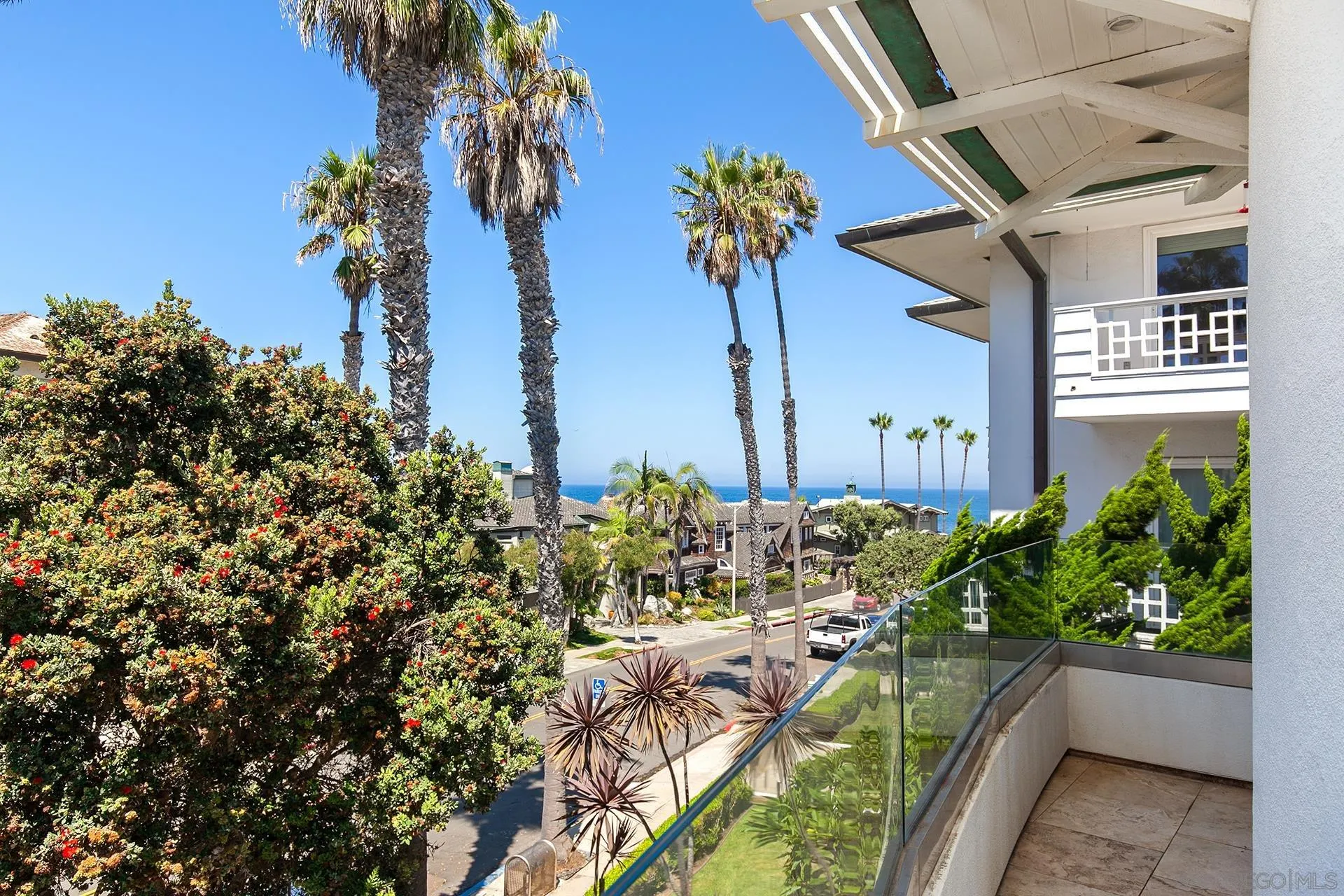 https://cdn.realtyfeed.com/cdn/127/250035854/c1cfa70f37a64381b1ad60e0d1386252.webp