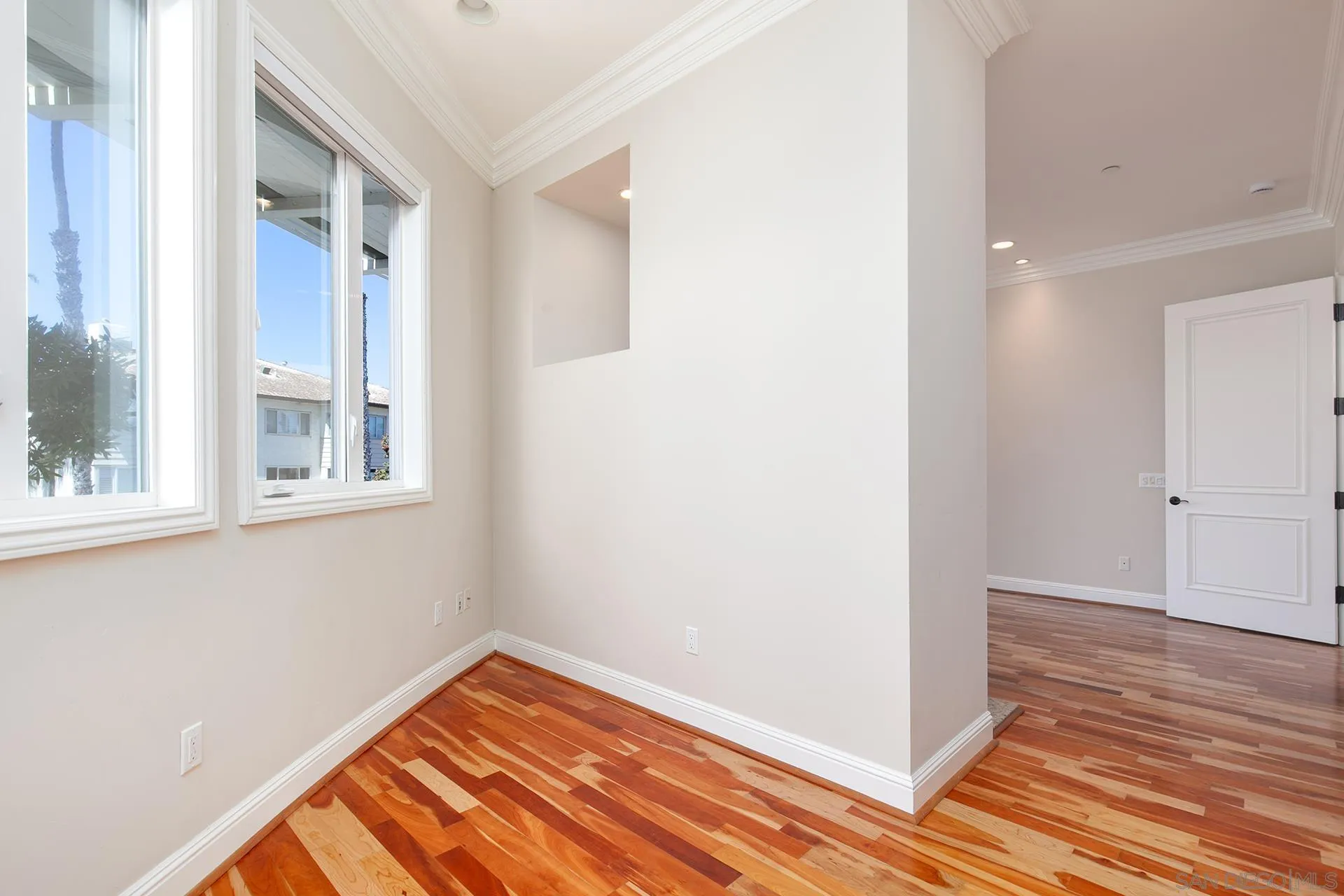 https://cdn.realtyfeed.com/cdn/127/250035854/cdcc3d15cbcb169f94fa01dcc81c04b3.webp