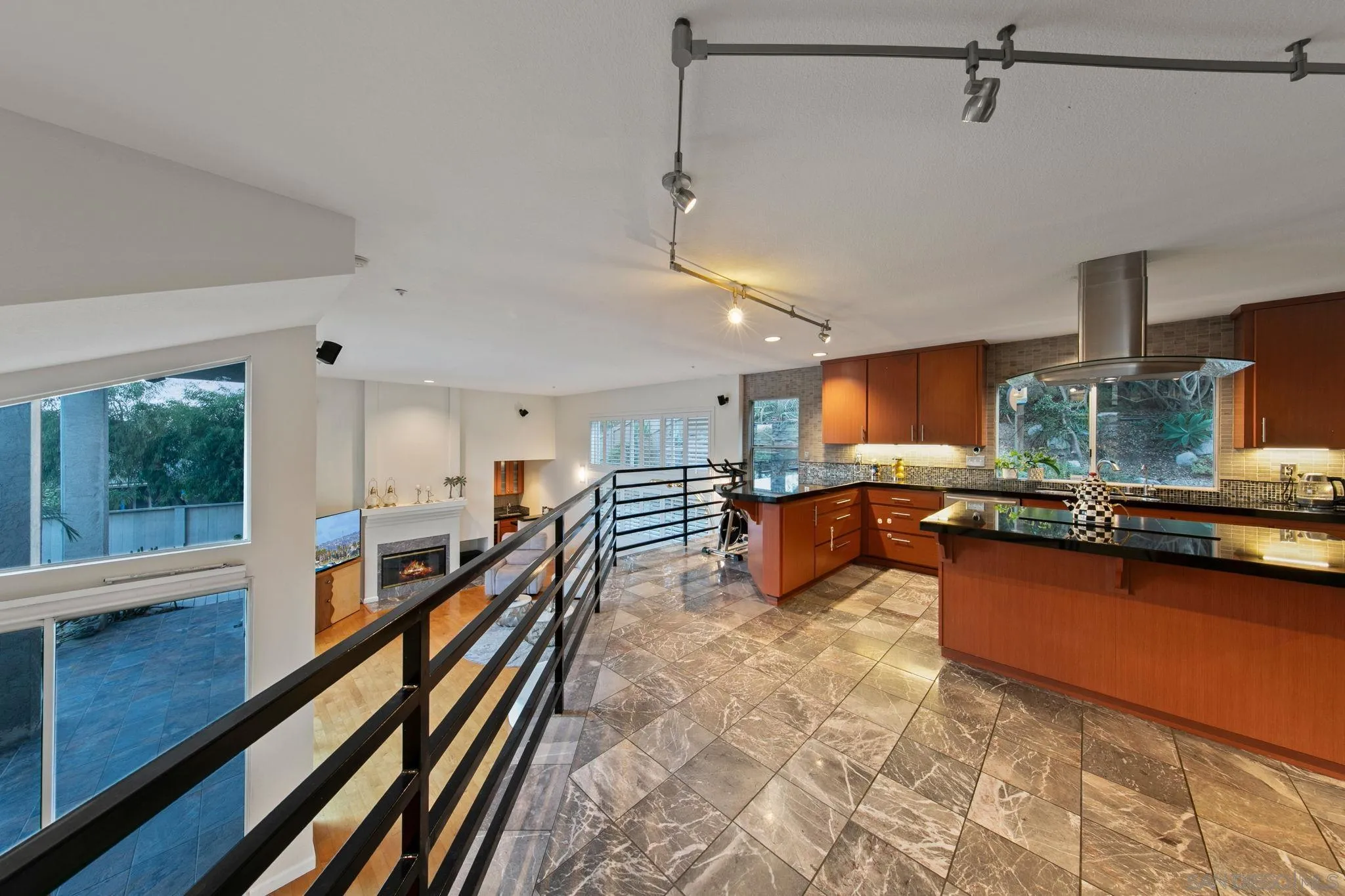 https://cdn.realtyfeed.com/cdn/127/250035855/3c8c24ba6daaa0312fbdb8f9917ae085.webp