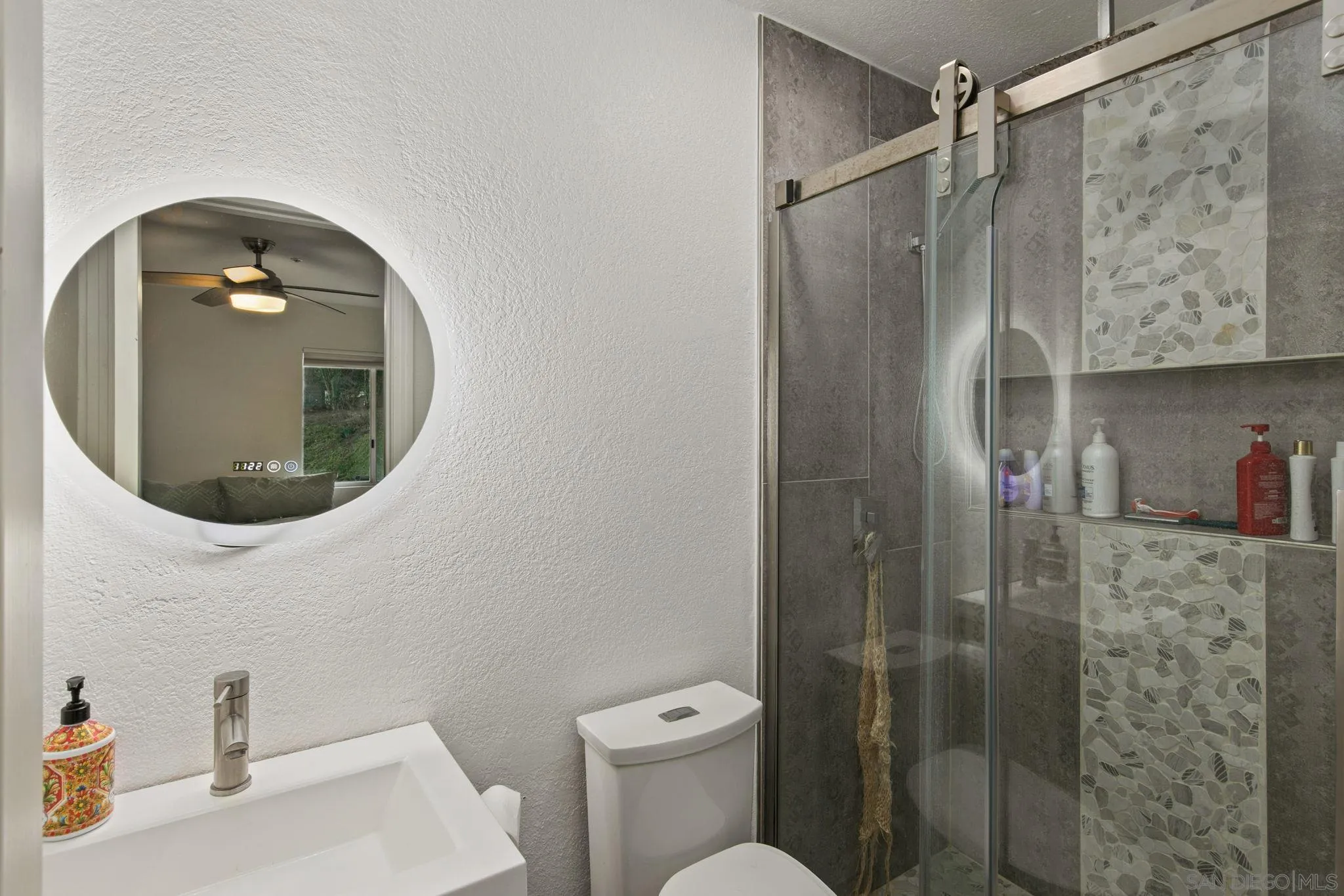 https://cdn.realtyfeed.com/cdn/127/250035855/41f83b6f75654da46f0c0147c736a625.webp