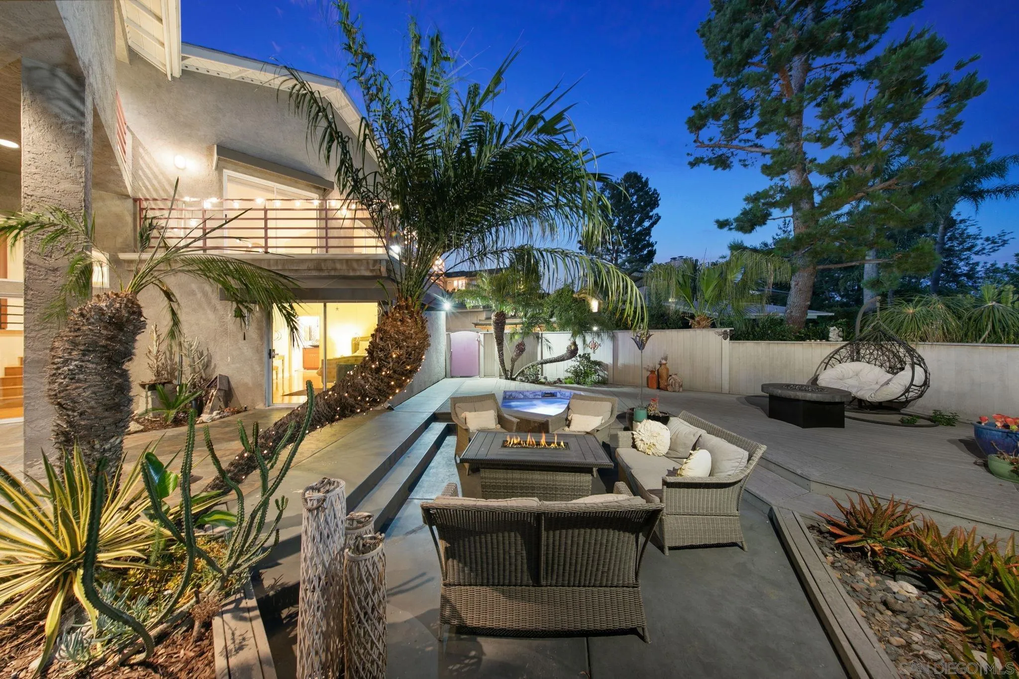 https://cdn.realtyfeed.com/cdn/127/250035855/6a42bff0a6ec3f81173a7db30aedf9f2.webp