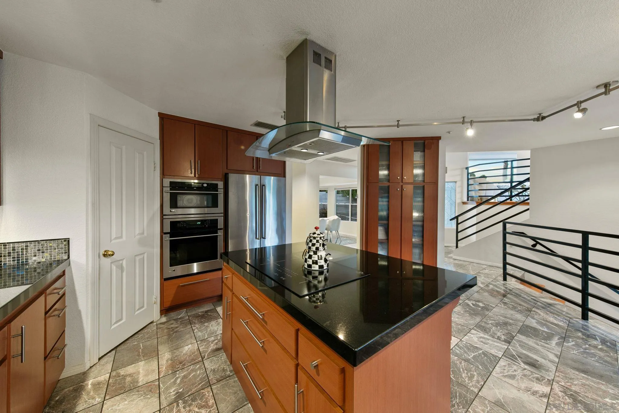 https://cdn.realtyfeed.com/cdn/127/250035855/7440d494f8f95fca6c41a4b8524732e1.webp