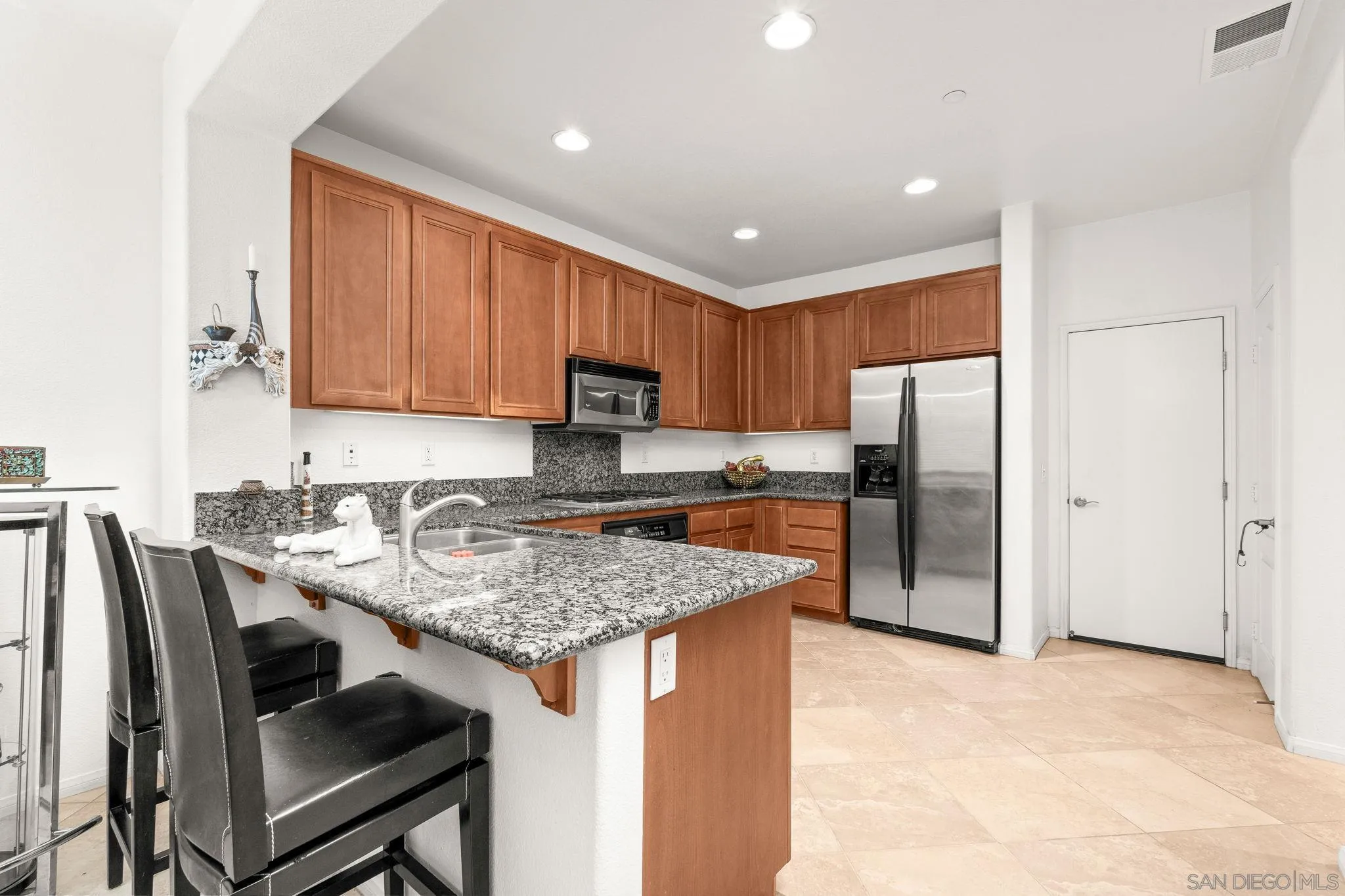 Photo #6: 250035857 Listing 