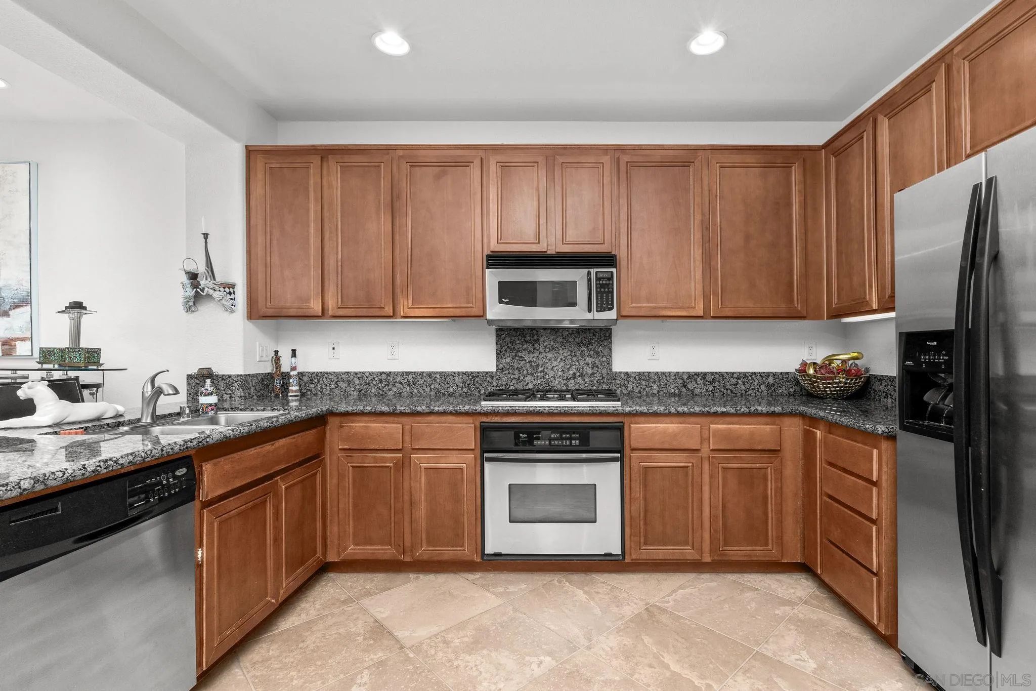 Photo #3: 250035857 Listing 