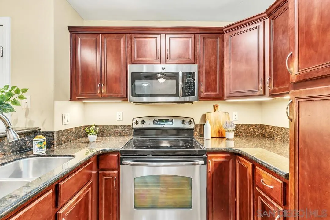 Photo #10: 250035863 Listing: Photo #10