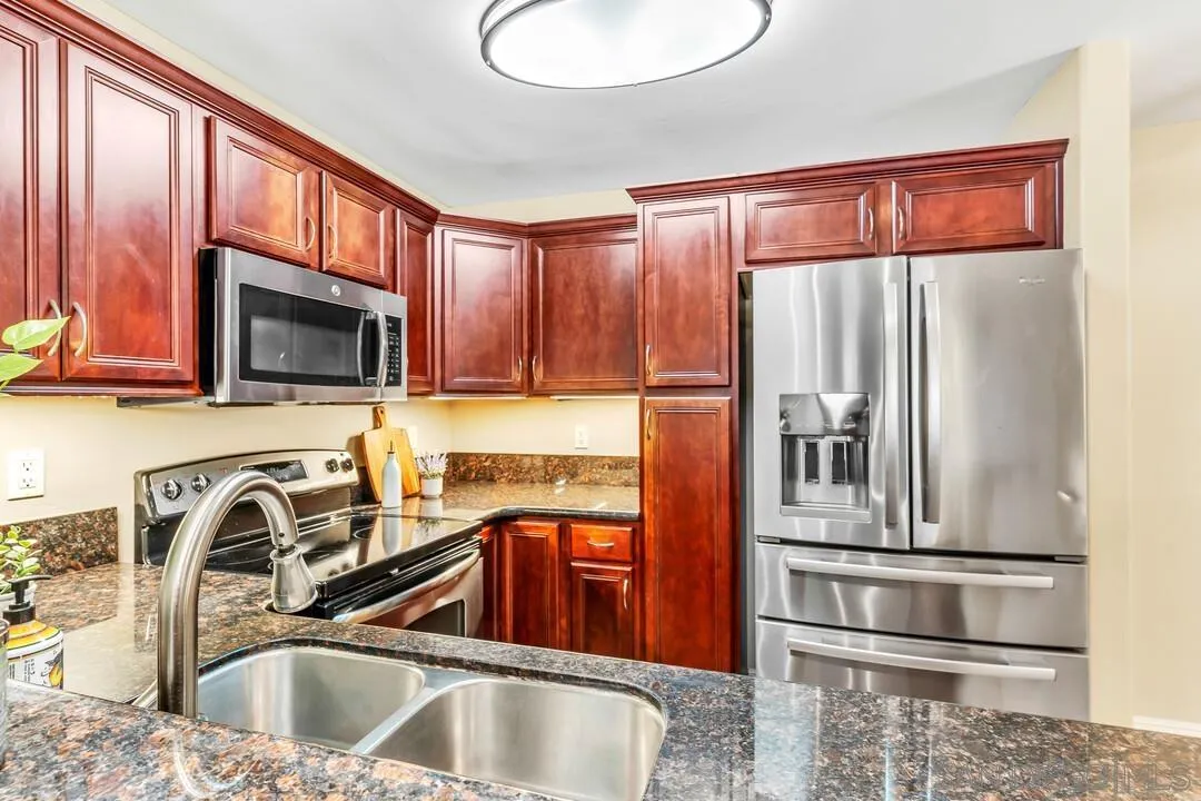 Photo #12: 250035863 Listing: Photo #12