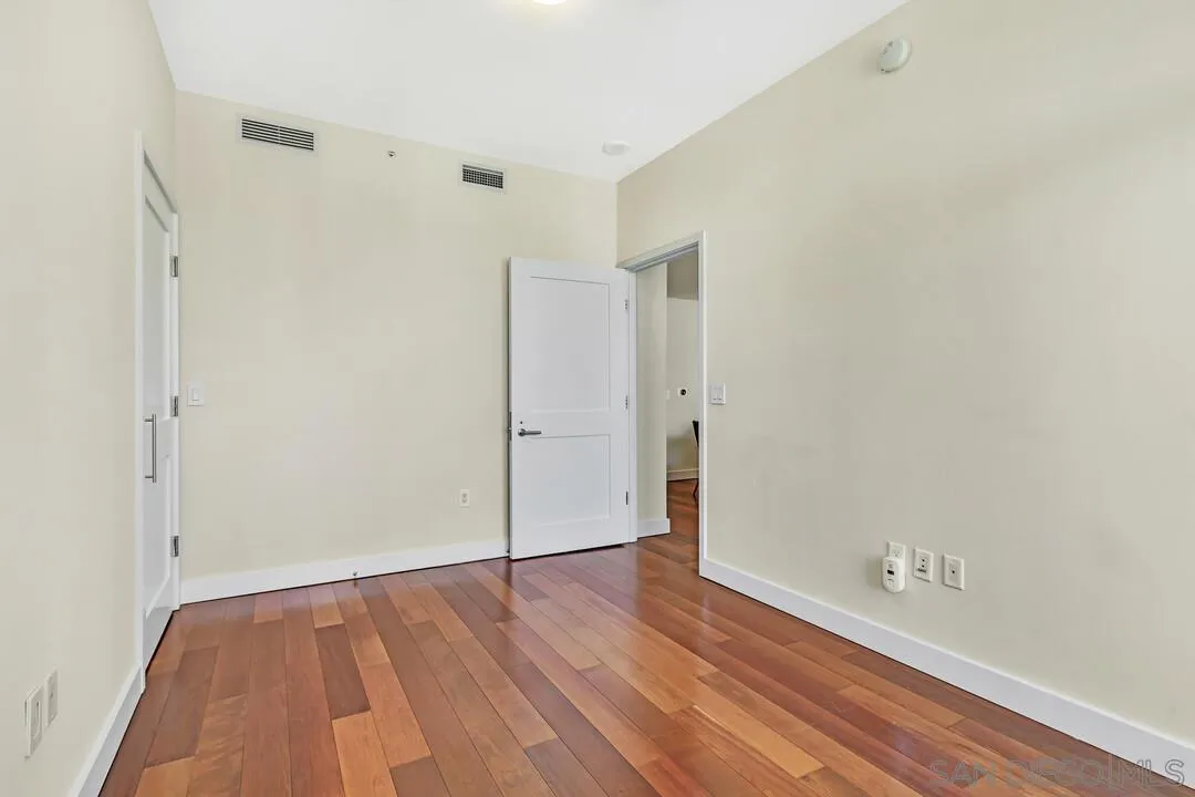 Photo #32: 250035864 Listing: Photo #32