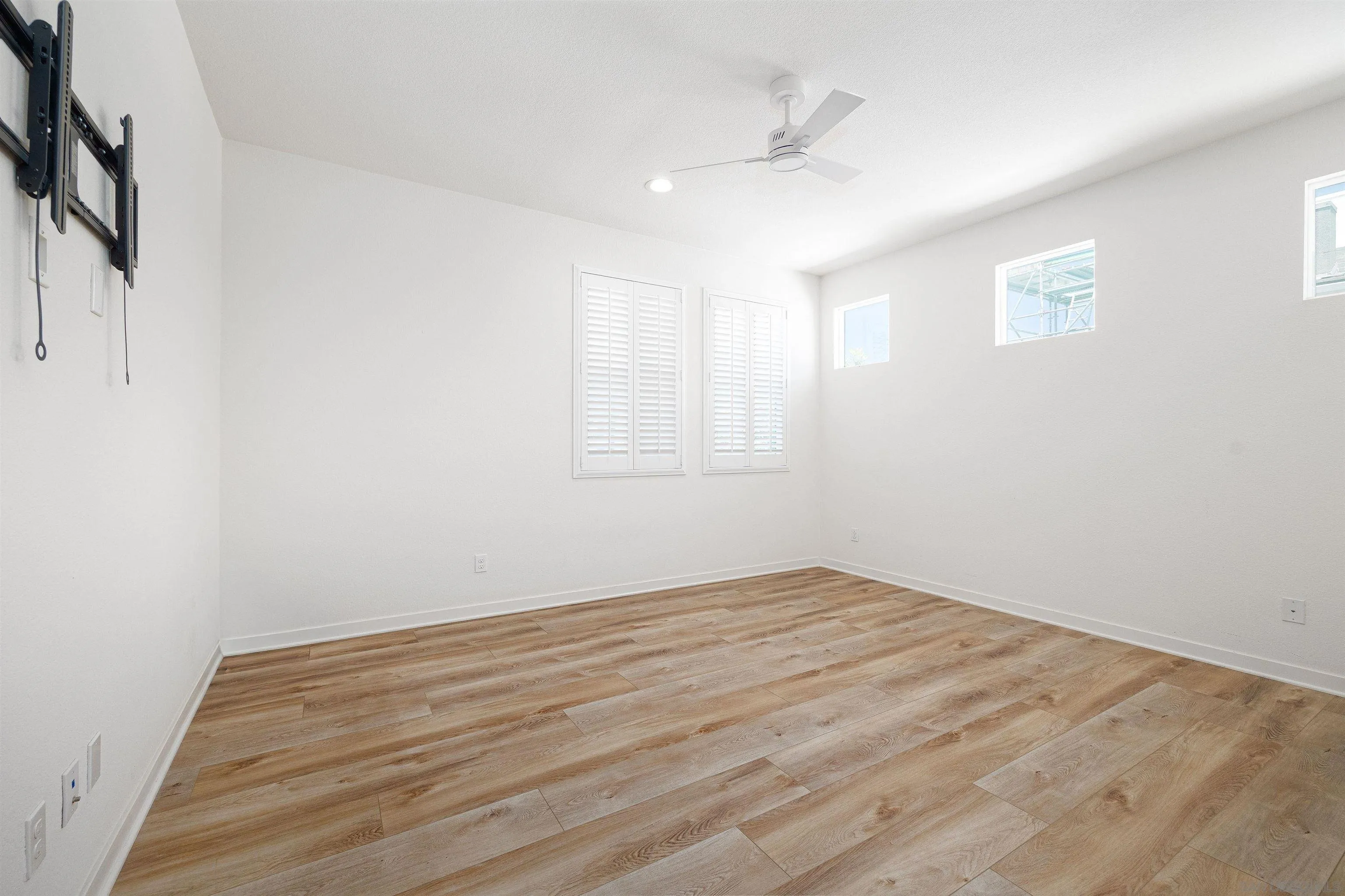 Photo #9: 250035865 Listing: Photo #9