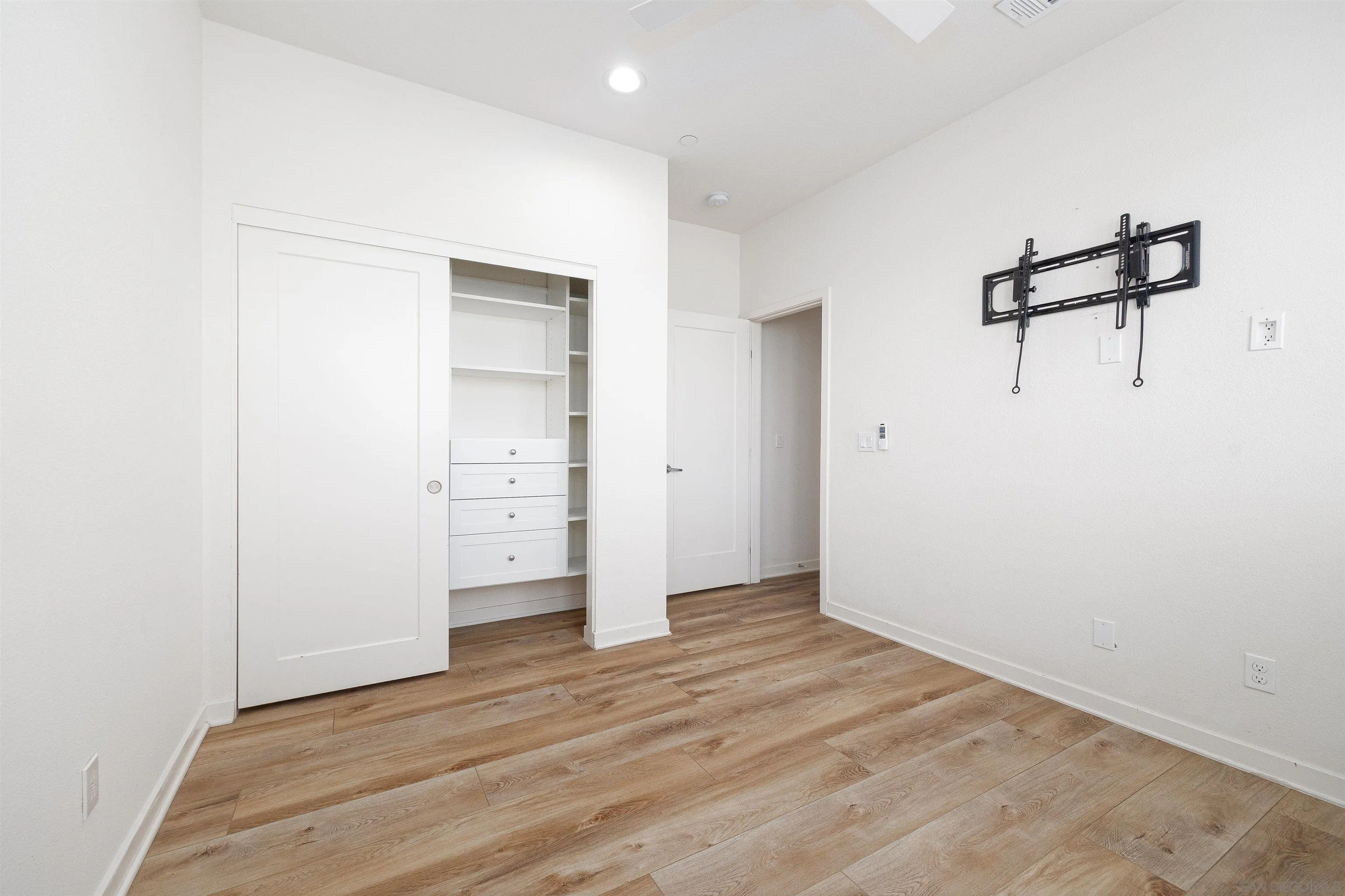 Photo #13: 250035865 Listing: Photo #13