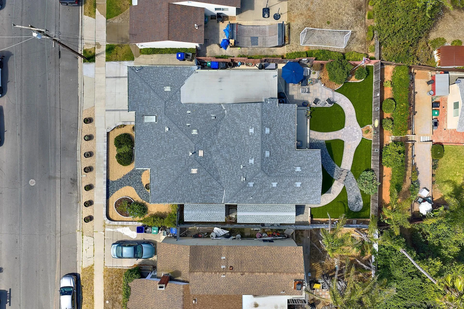 https://cdn.realtyfeed.com/cdn/127/250035869/6ef860f48fa692a1e43a7ffa3ab25c2d.webp