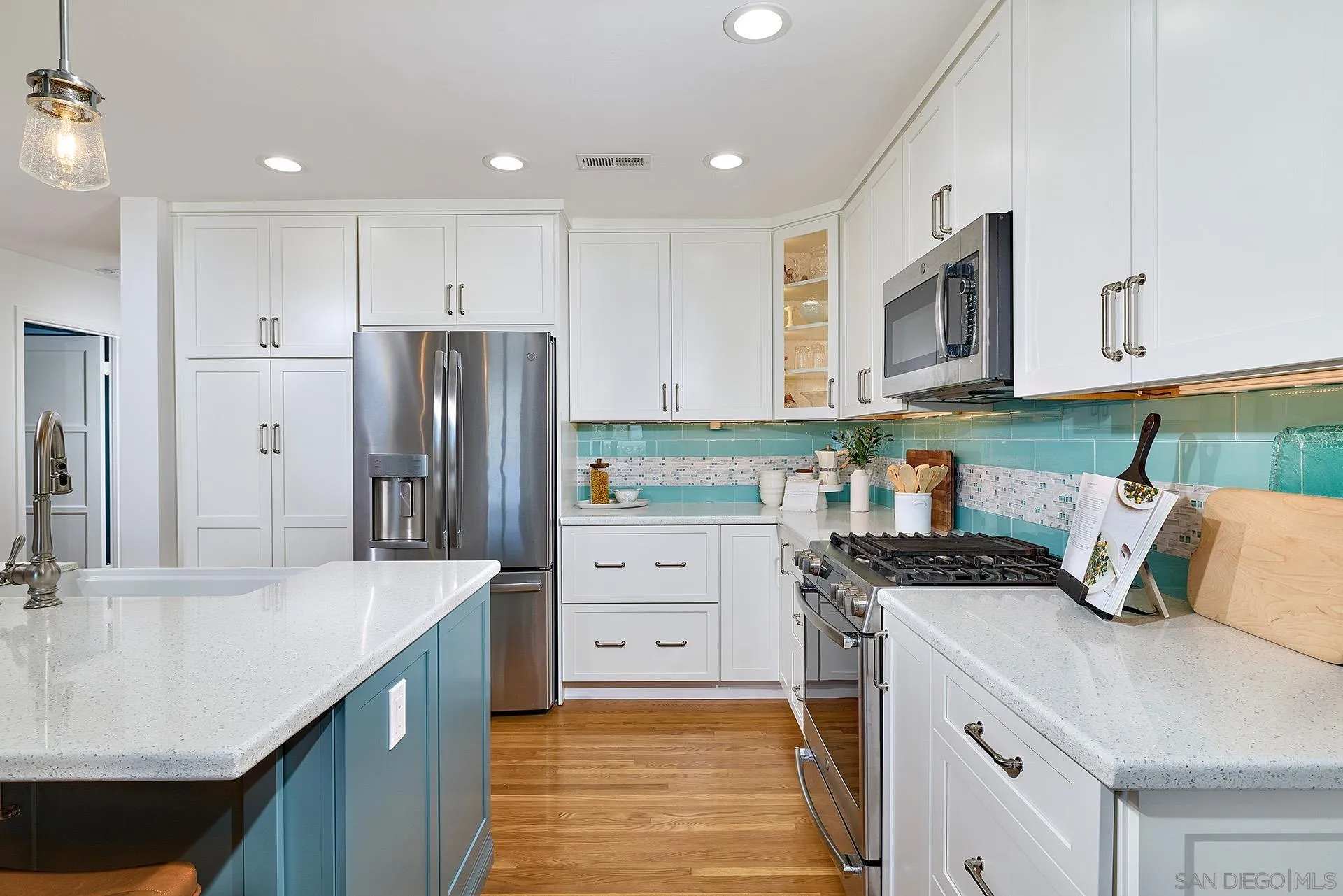 https://cdn.realtyfeed.com/cdn/127/250035869/7a36e042826645ed081267ecd0856592.webp
