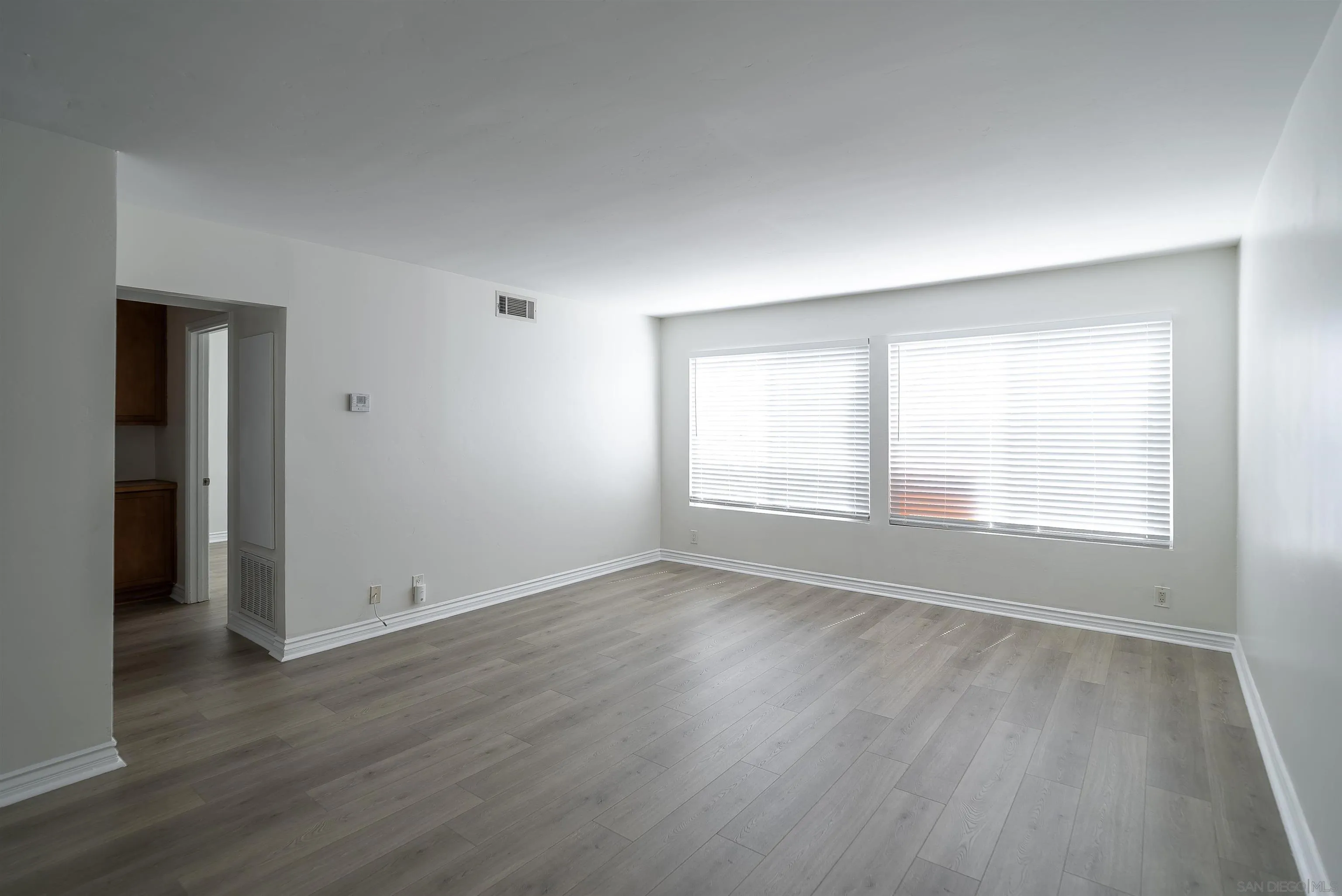 Photo #4: 250035874 Listing 