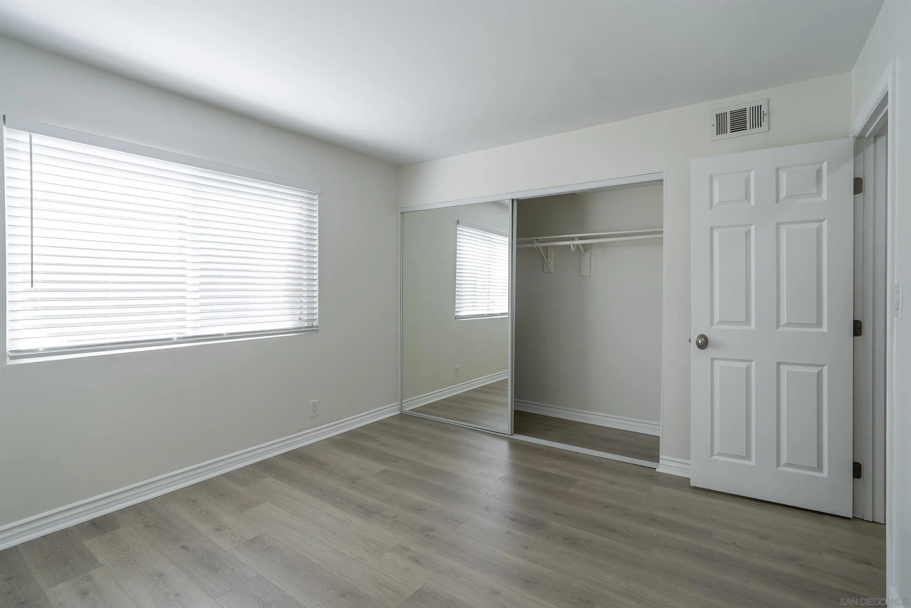 Photo #15: 250035874 Listing: Photo #15