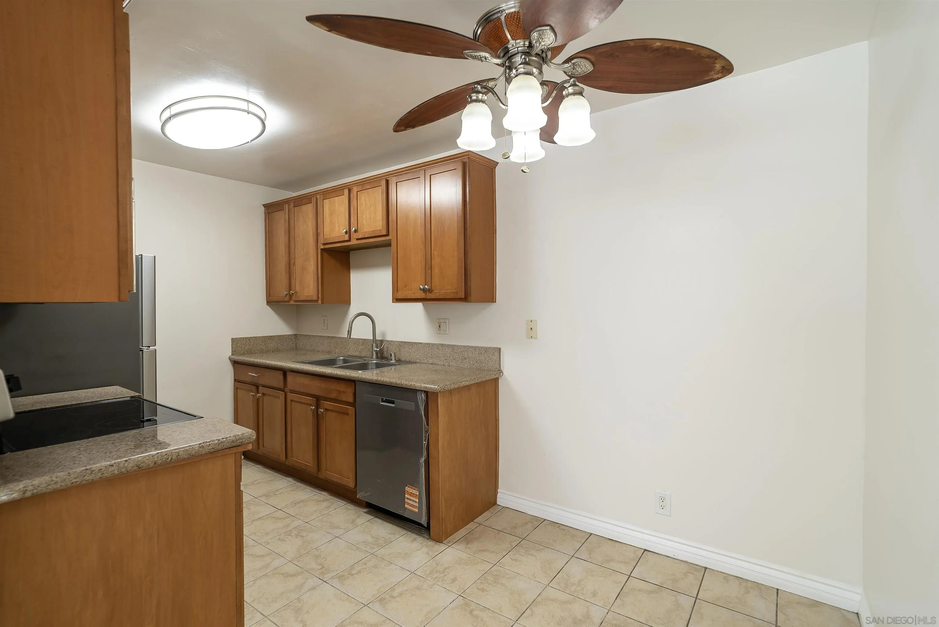 Photo #11: 250035874 Listing: Photo #11