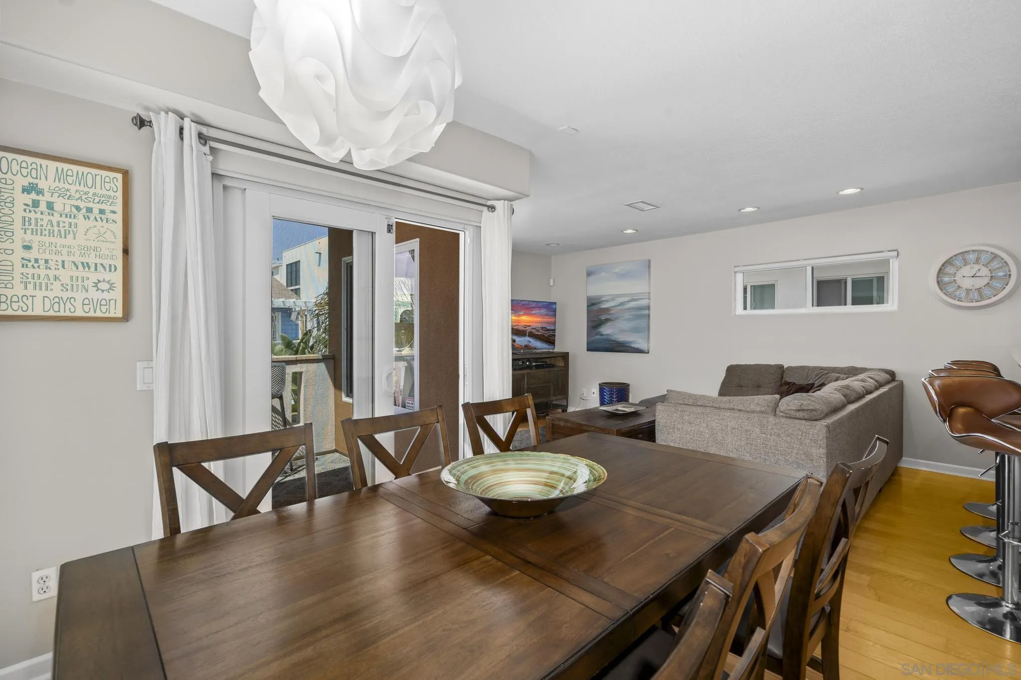 Photo #14: 250035878 Listing: Photo #14