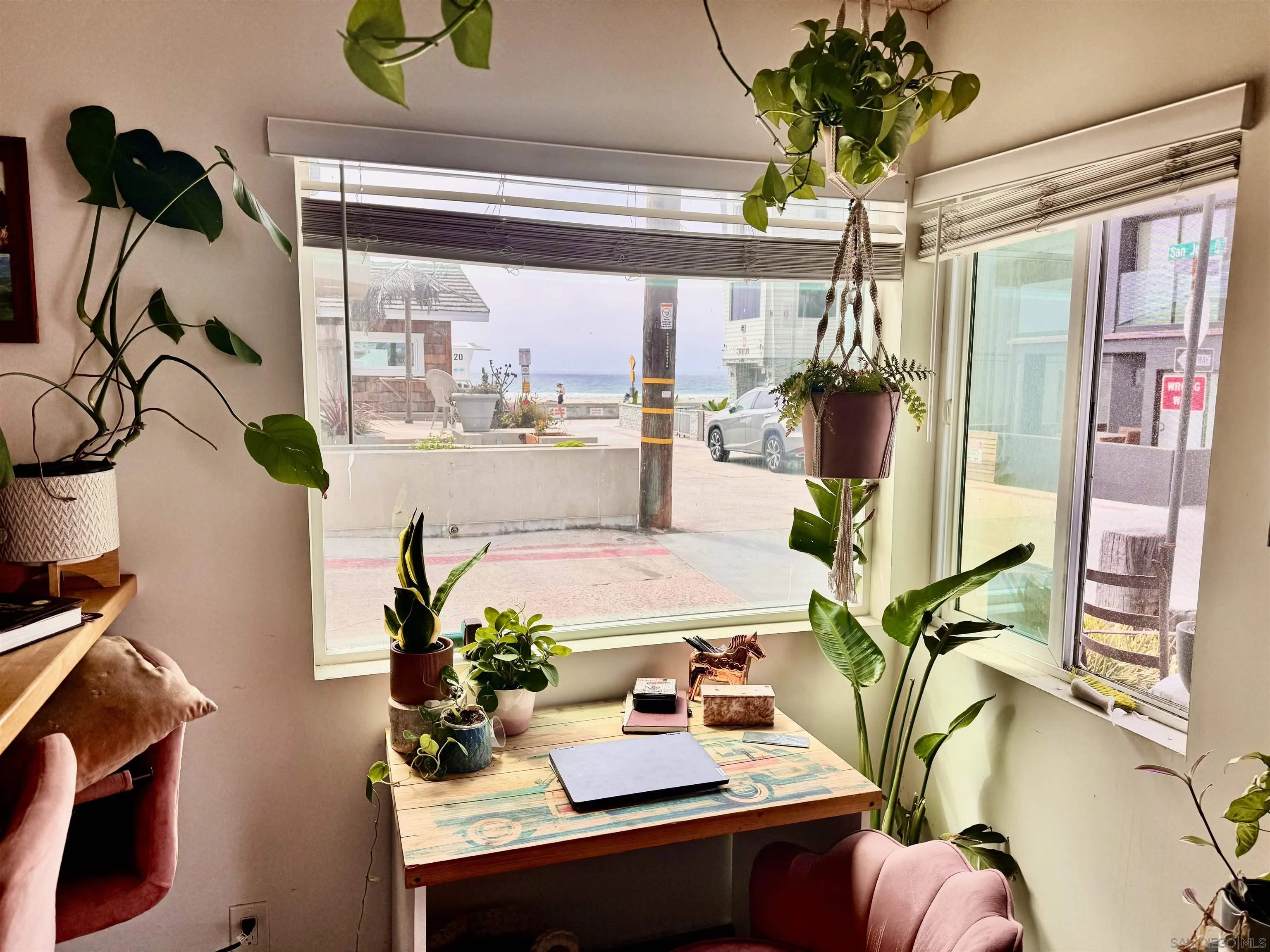 https://cdn.realtyfeed.com/cdn/127/250035881/099fcec53621d86cc304b83637db9504.webp