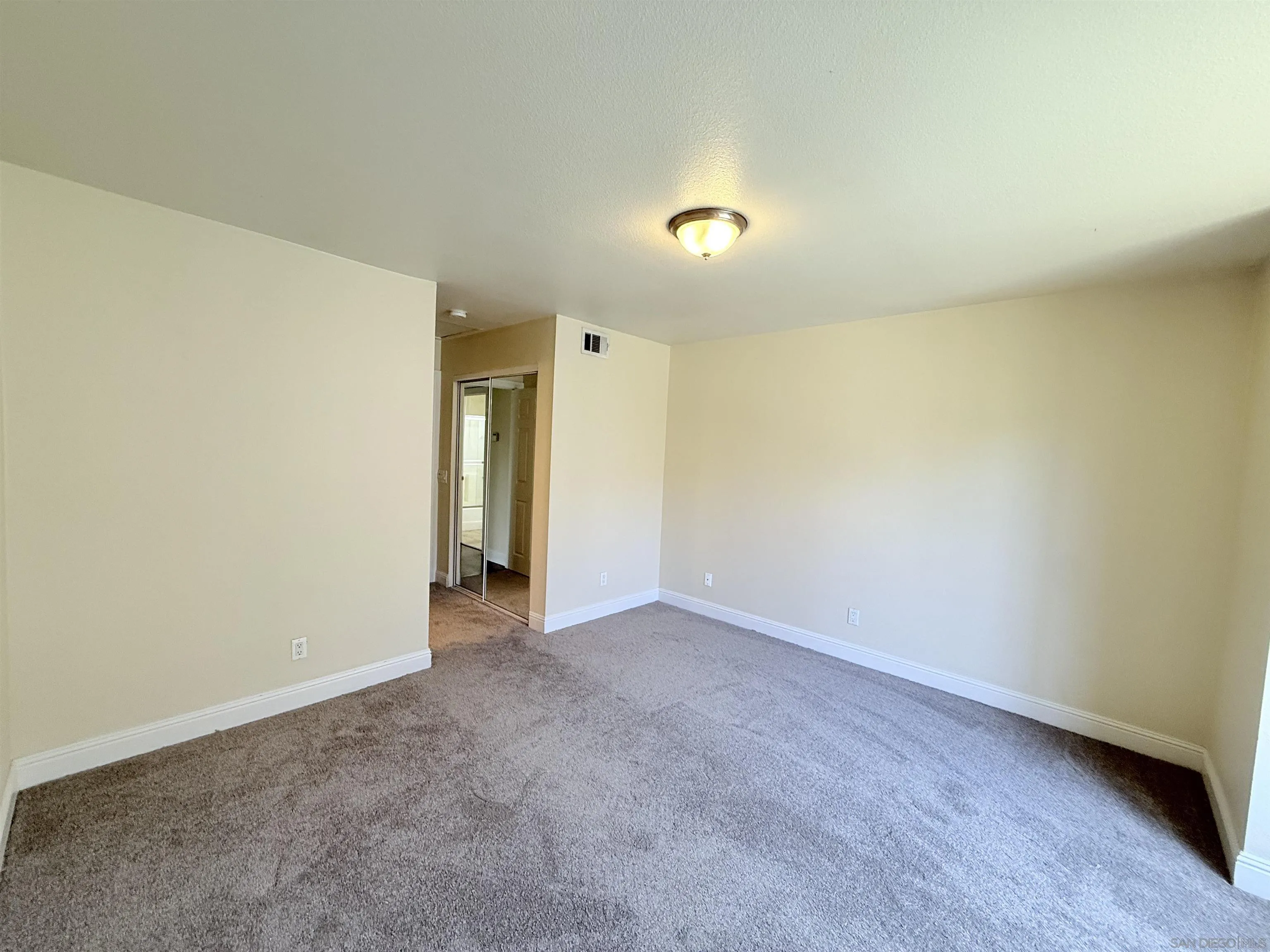 Photo #13: 250035884 Listing: Photo #13