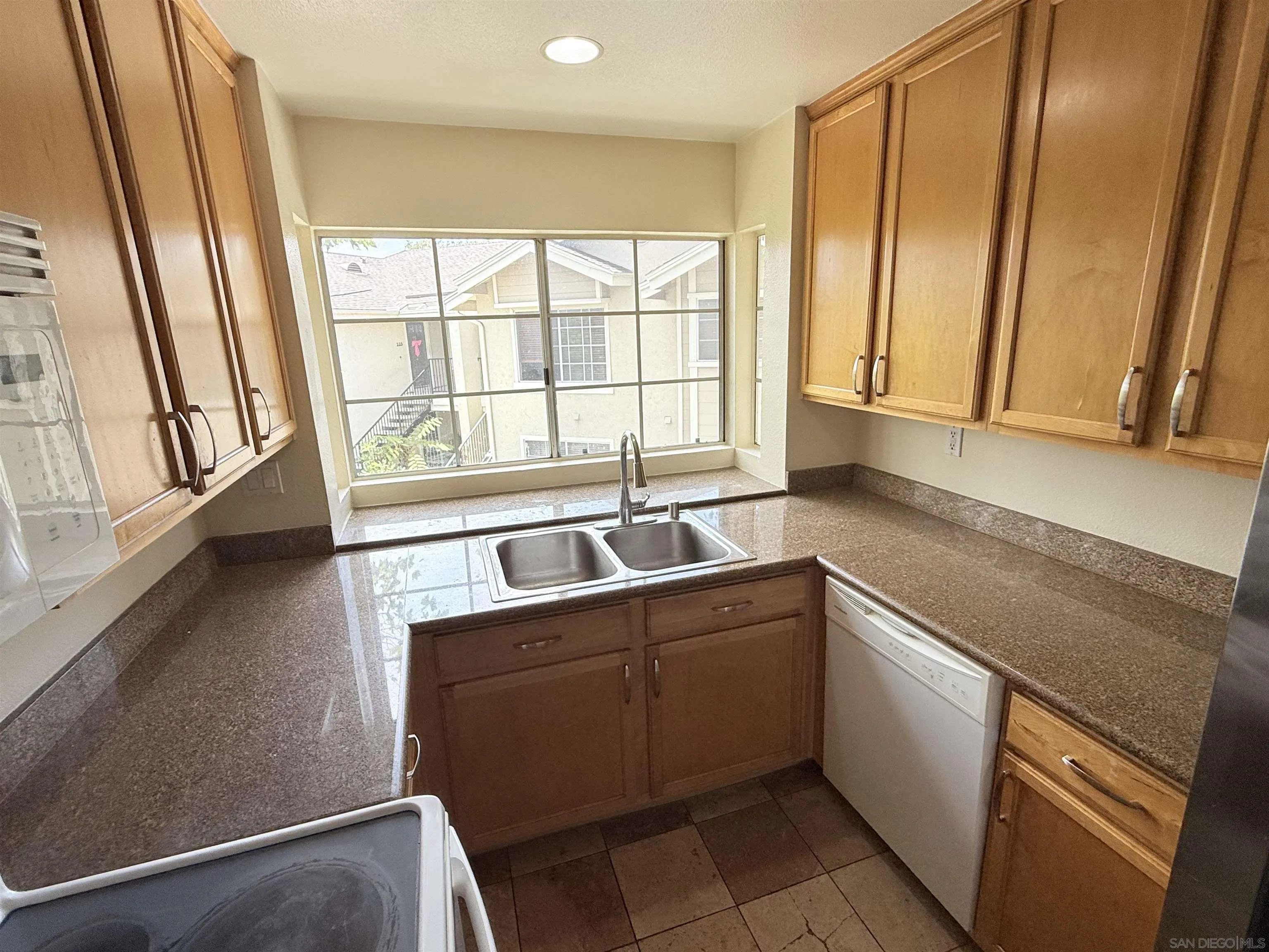 Photo #7: 250035884 Listing: Photo #7