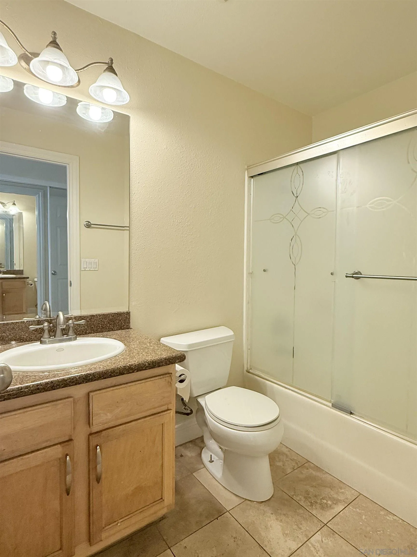 Photo #15: 250035884 Listing: Photo #15