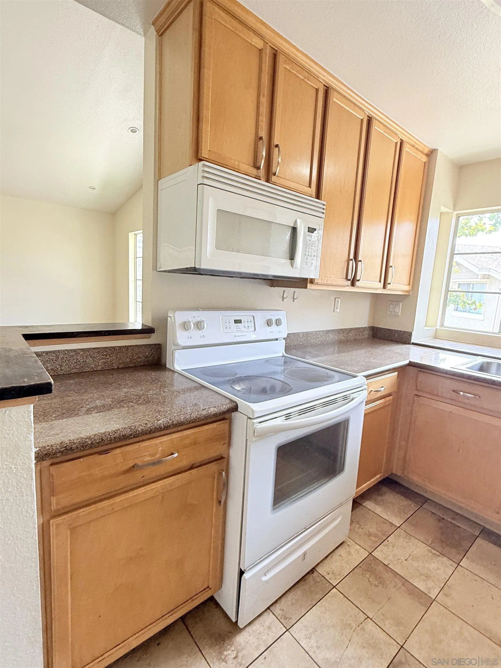 Photo #9: 250035884 Listing: Photo #9
