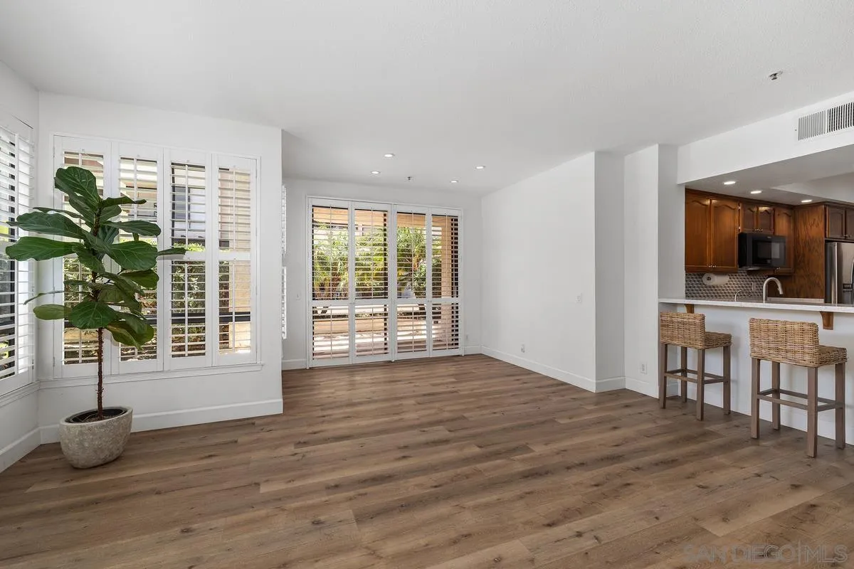 Photo #3: 250035885 Listing 
