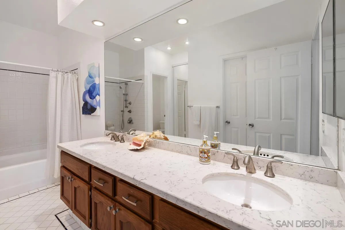 Photo #16: 250035885 Listing: Photo #16