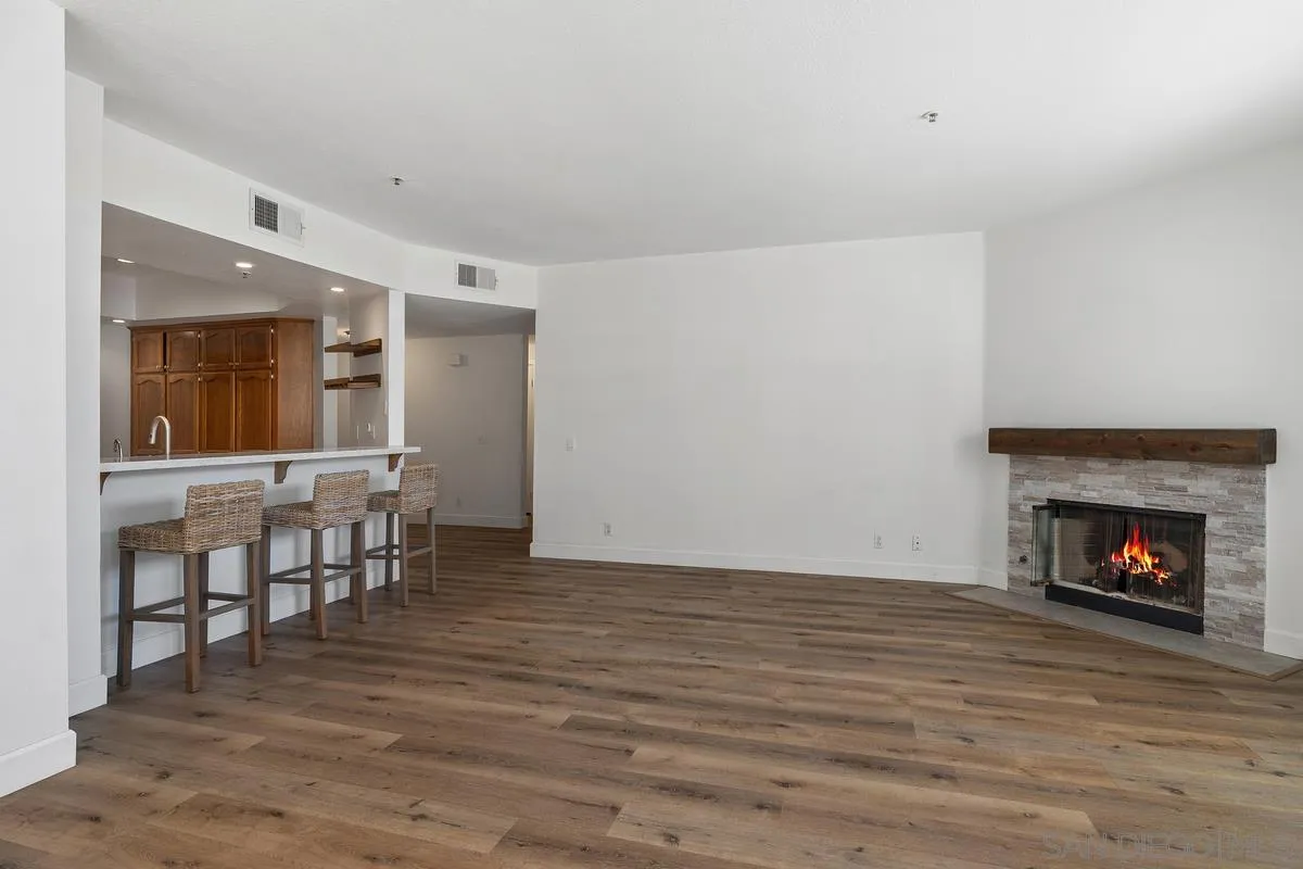 Photo #12: 250035885 Listing: Photo #12