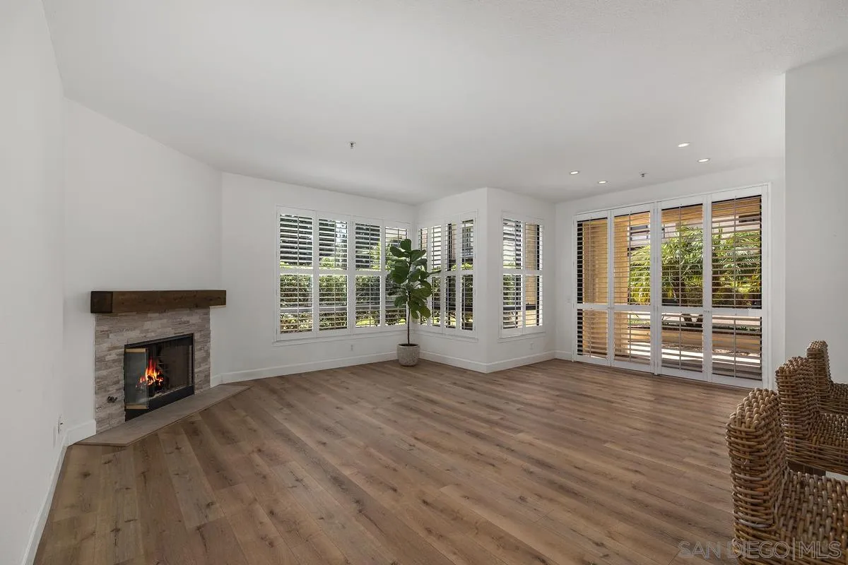 Photo #2: 250035885 Listing 