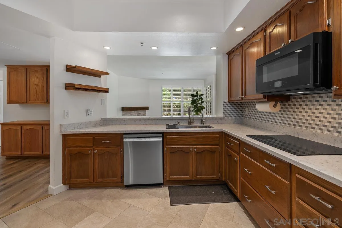 Photo #9: 250035885 Listing: Photo #9