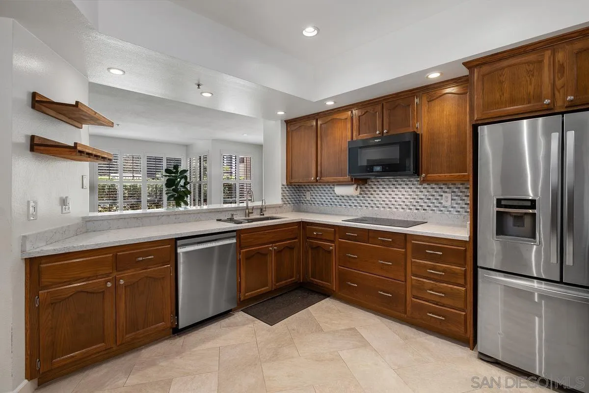 Photo #6: 250035885 Listing 