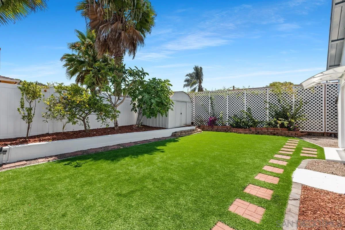 https://cdn.realtyfeed.com/cdn/127/250035892/a47fb8fe26ac24bf1f98898947b87e3e.webp