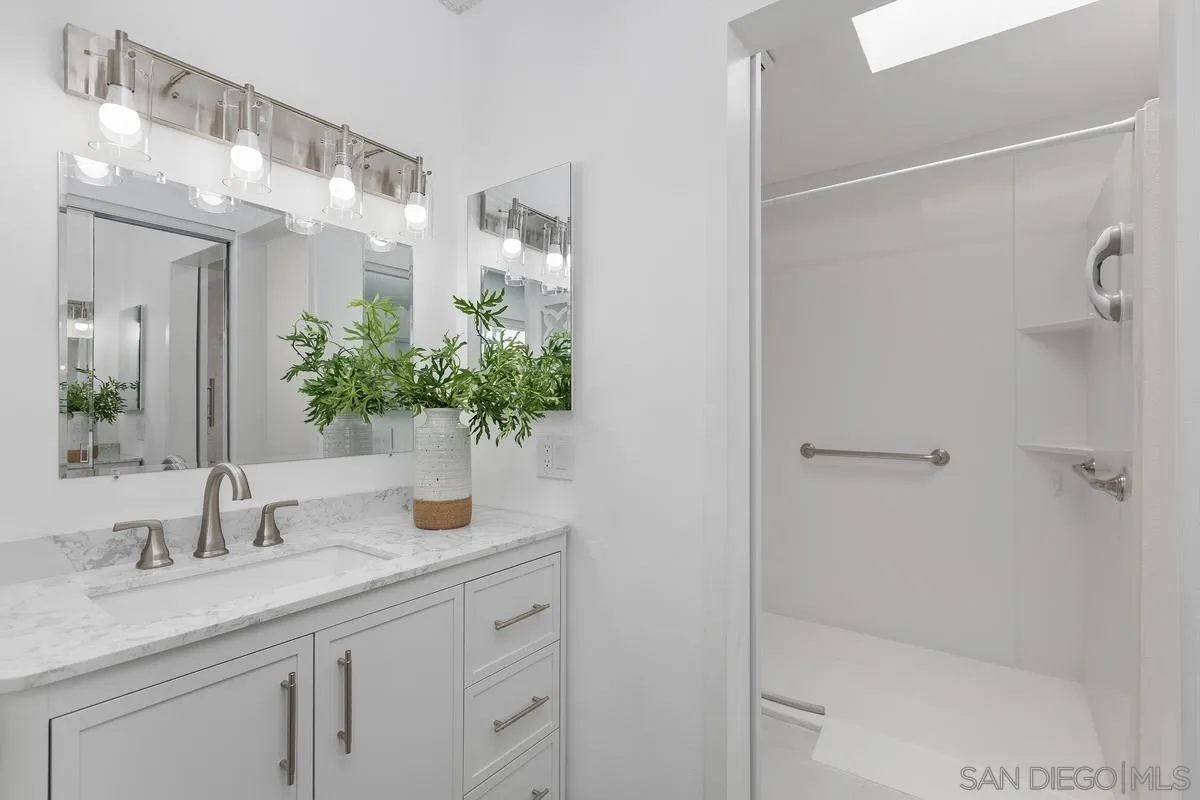 https://cdn.realtyfeed.com/cdn/127/250035892/a7a2da924c03c7e09acae649388dfbb7.webp